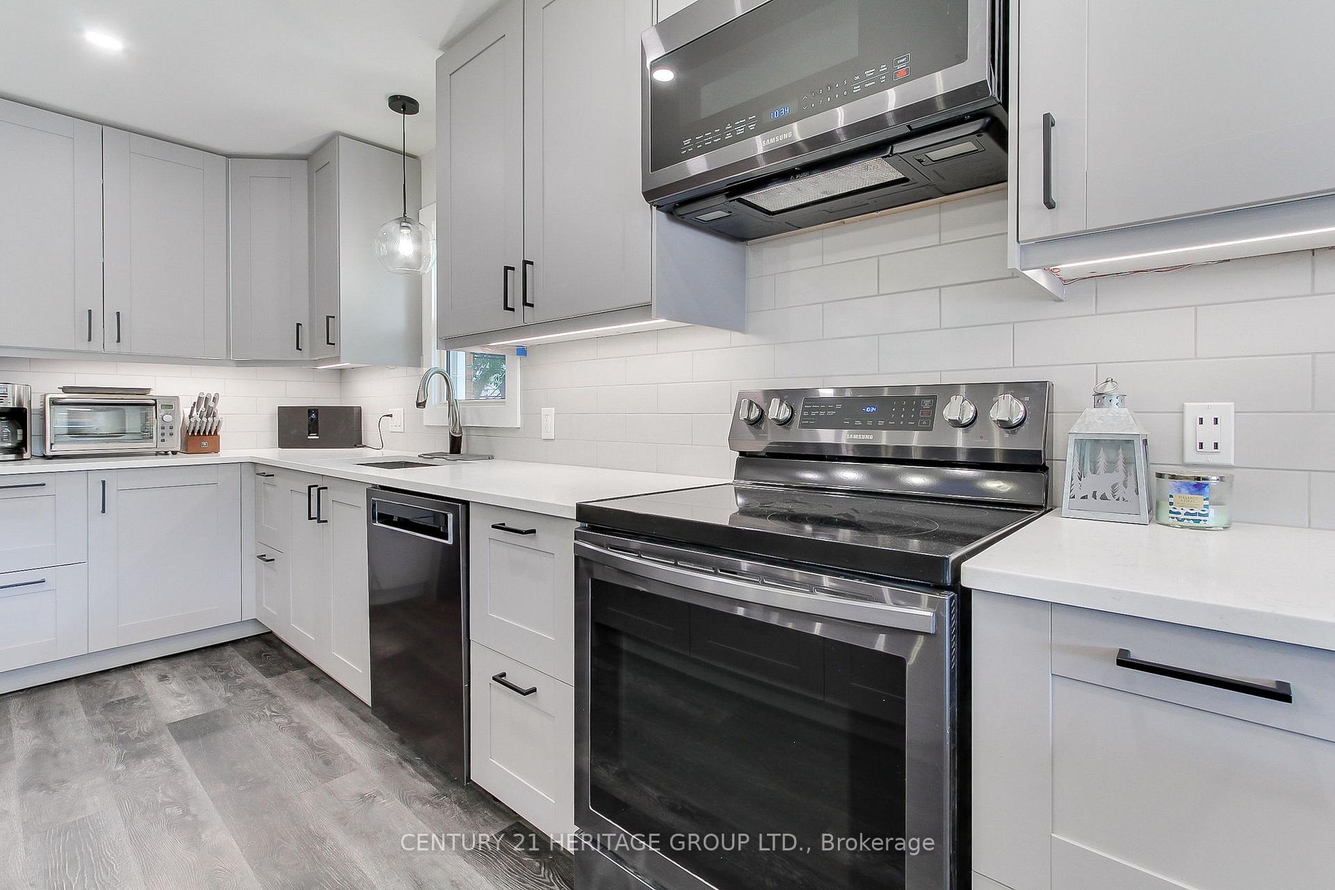 Photo 9 of 396 East 16th Street, Hamilton, Hill Park — HOMEH