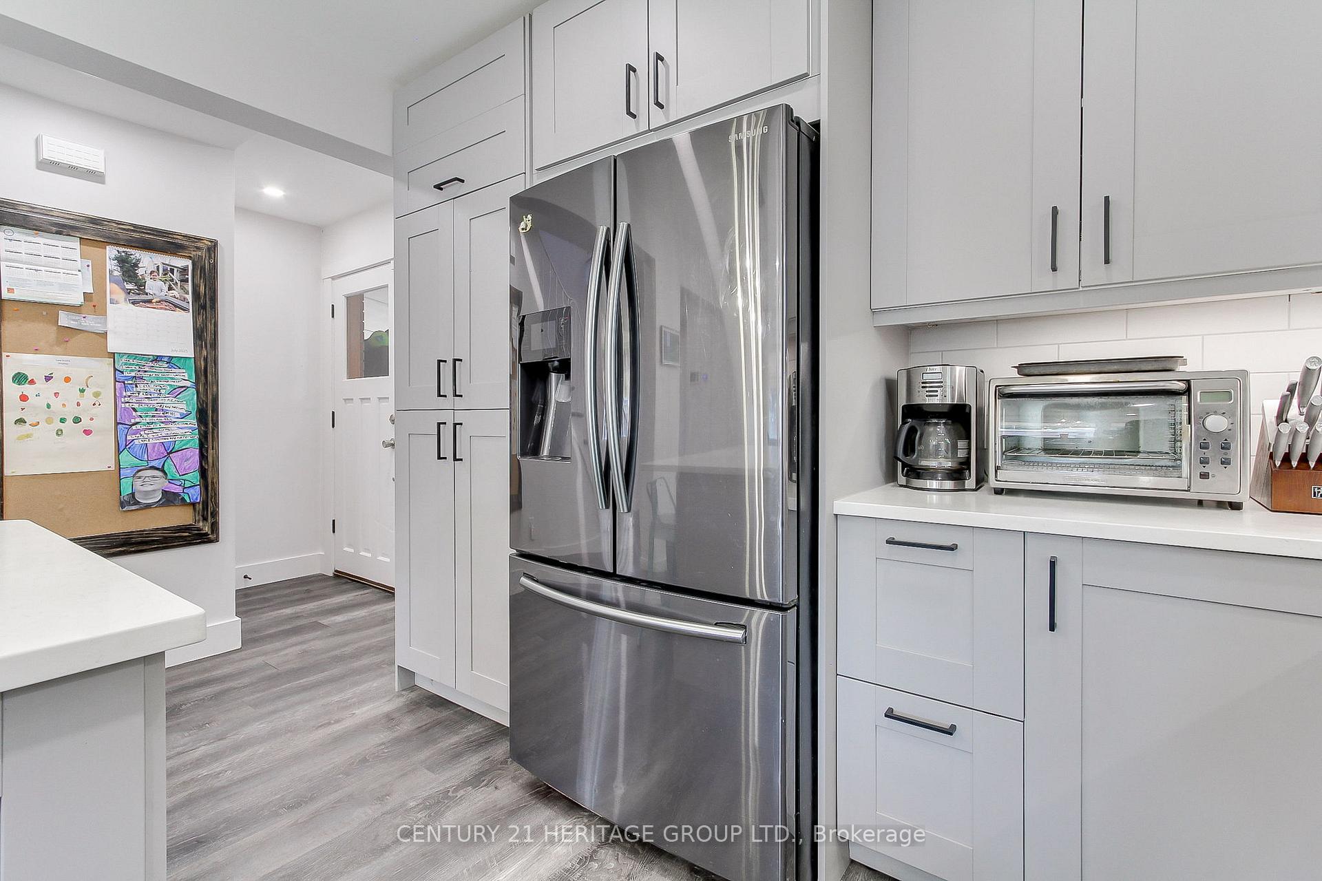 Photo 10 of 396 East 16th Street, Hamilton, Hill Park — HOMEH