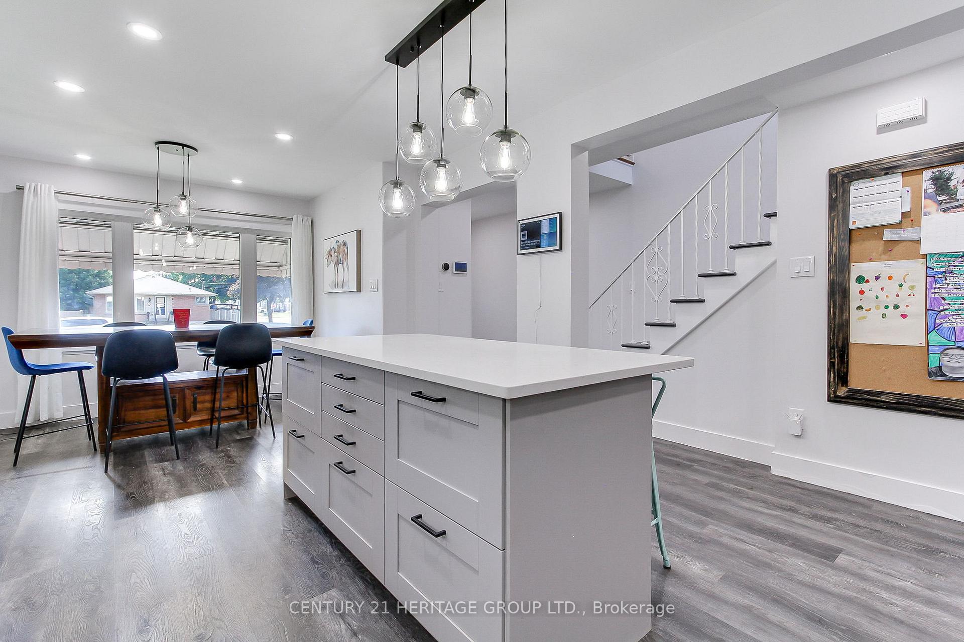 Photo 11 of 396 East 16th Street, Hamilton, Hill Park — HOMEH
