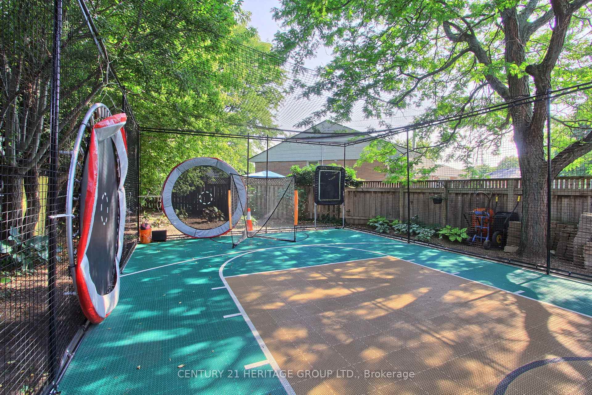 Photo 34 of 396 East 16th Street, Hamilton, Hill Park — HOMEH