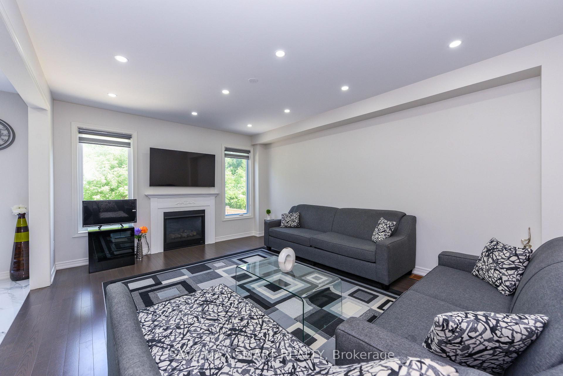 Photo 6 of 50 Unwind Crescent, Brampton, Credit Valley — HOMEH