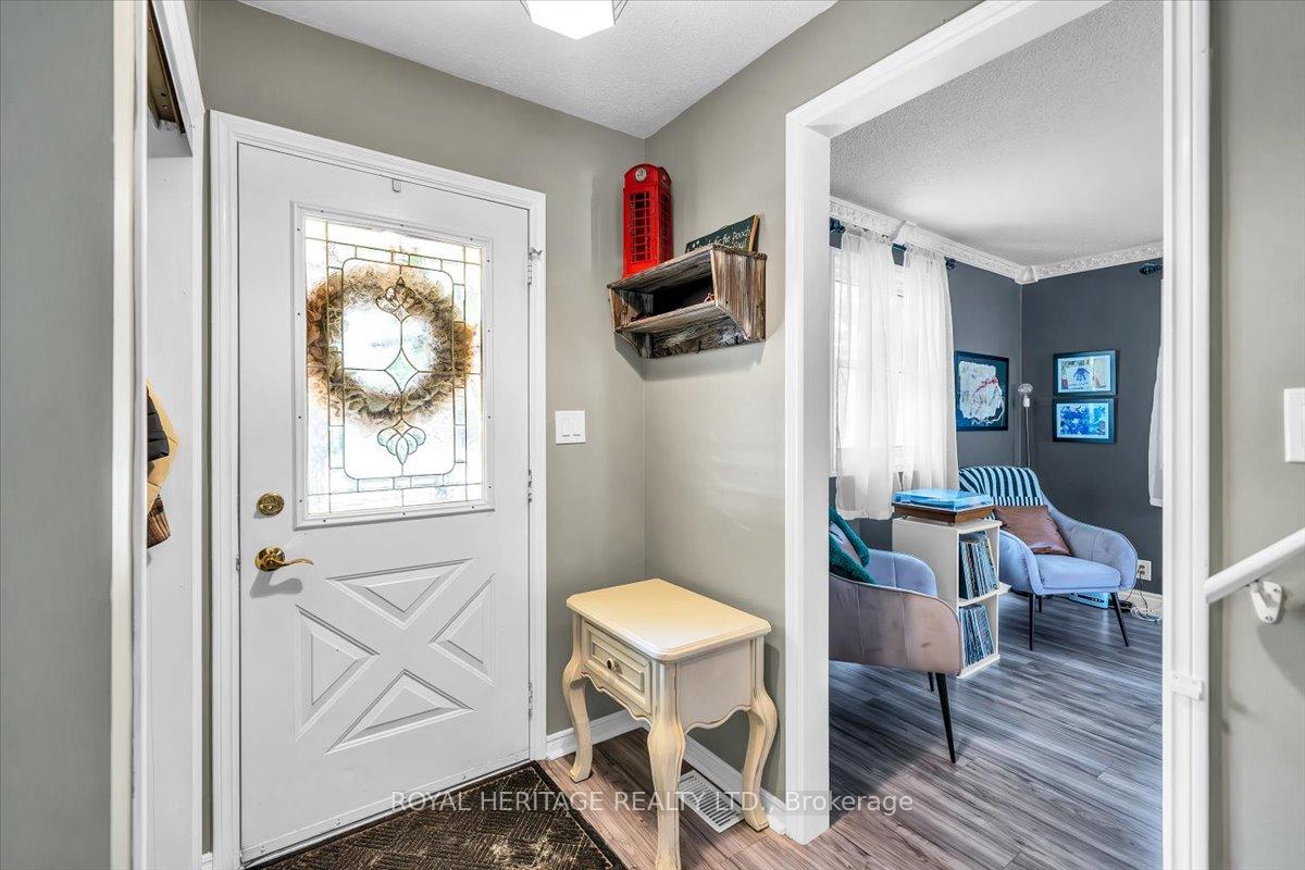 Photo 5 of 1726 Nash Road, Clarington, Courtice — HOMEH