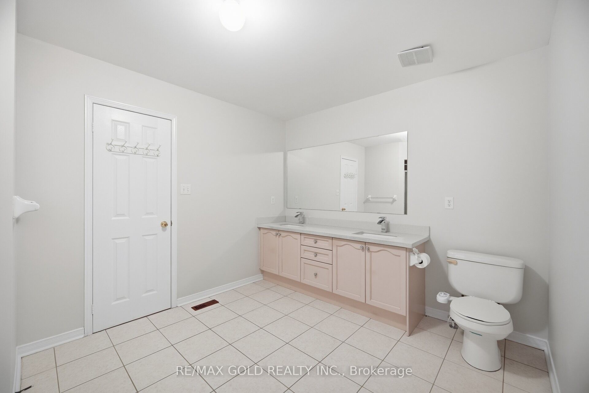 Photo 40 of 14 Ledgerock Road, Brampton, Bram East — HOMEH