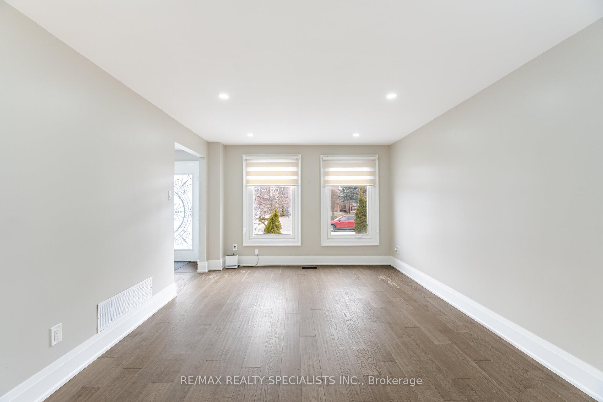 Photo 5 of 40 Fountainbridge Drive, Caledon, Bolton East — HOMEH