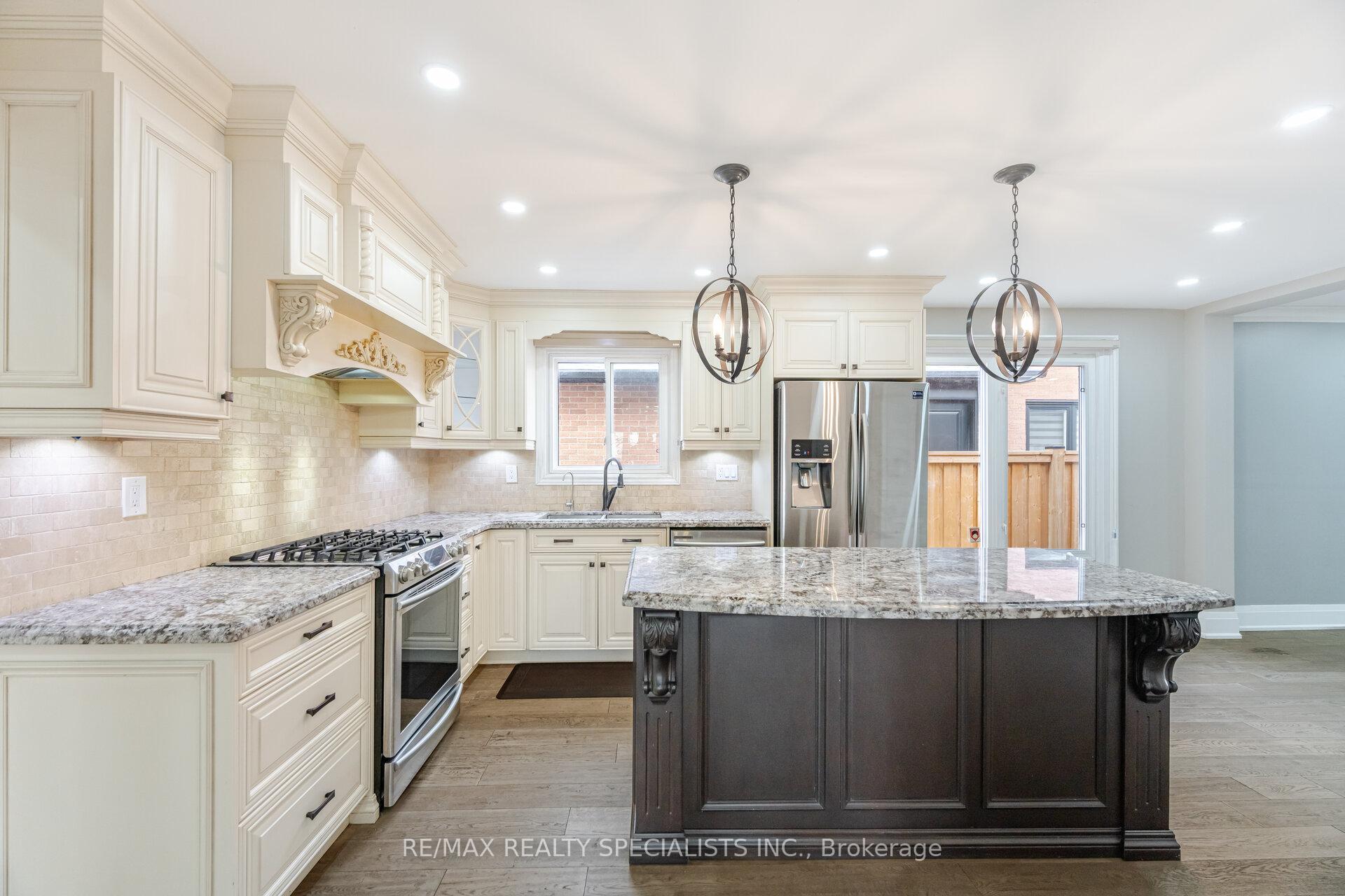 Photo 11 of 40 Fountainbridge Drive, Caledon, Bolton East — HOMEH