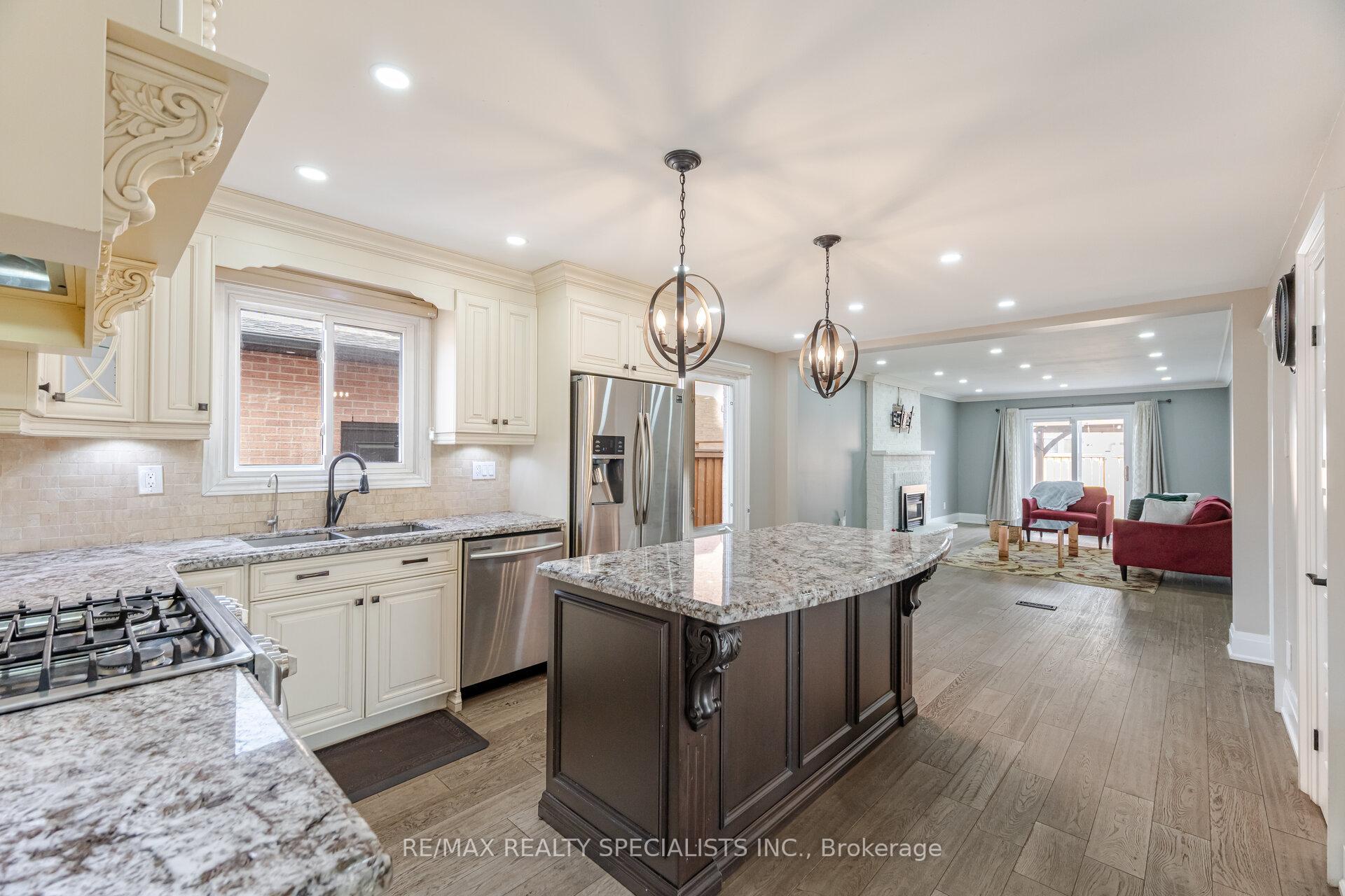 Photo 12 of 40 Fountainbridge Drive, Caledon, Bolton East — HOMEH