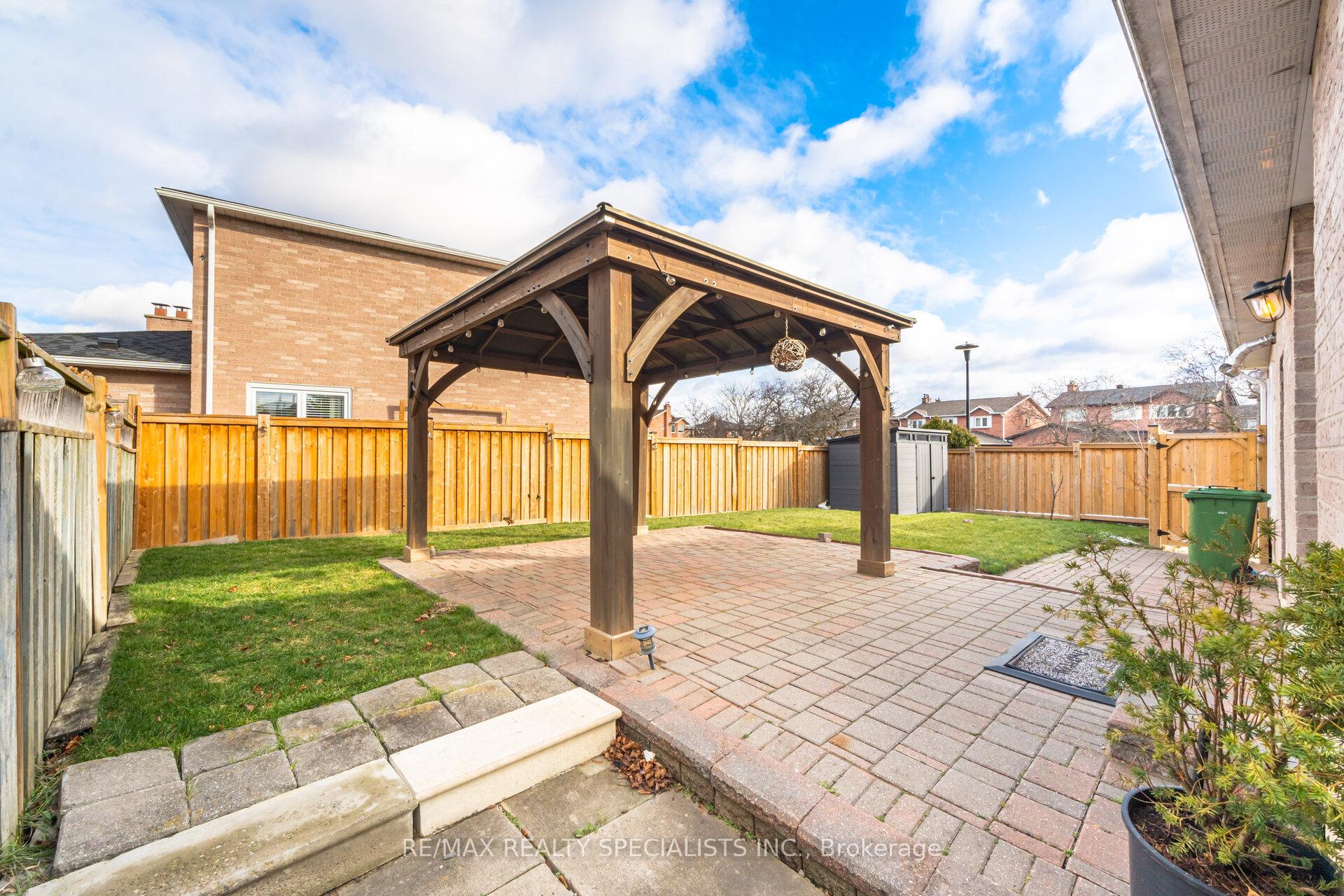 Photo 35 of 40 Fountainbridge Drive, Caledon, Bolton East — HOMEH