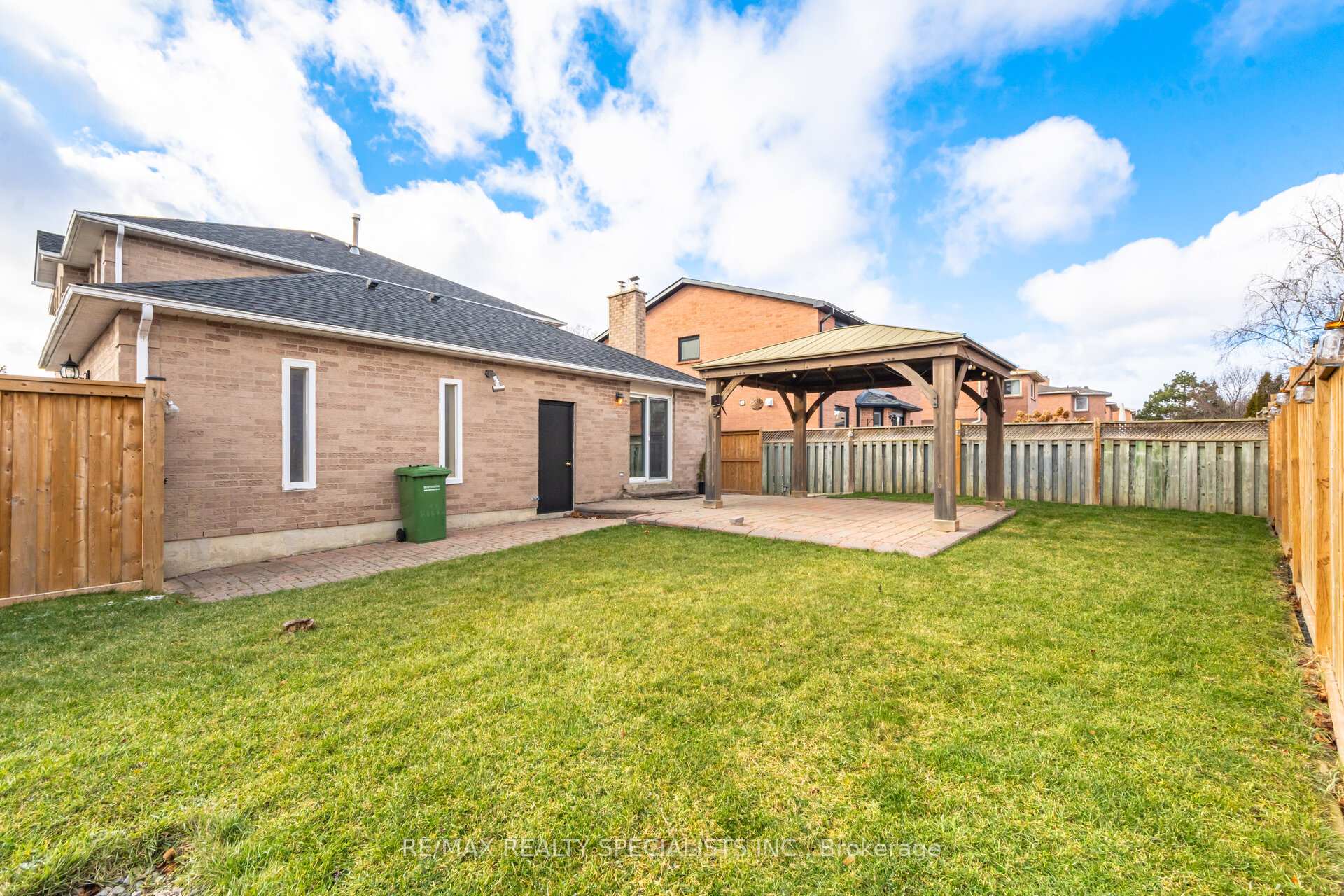Photo 38 of 40 Fountainbridge Drive, Caledon, Bolton East — HOMEH
