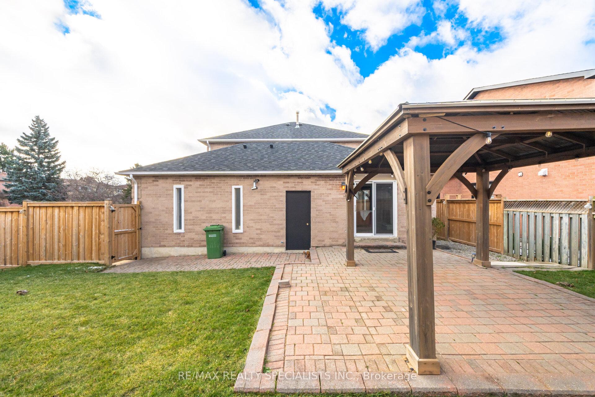 Photo 39 of 40 Fountainbridge Drive, Caledon, Bolton East — HOMEH