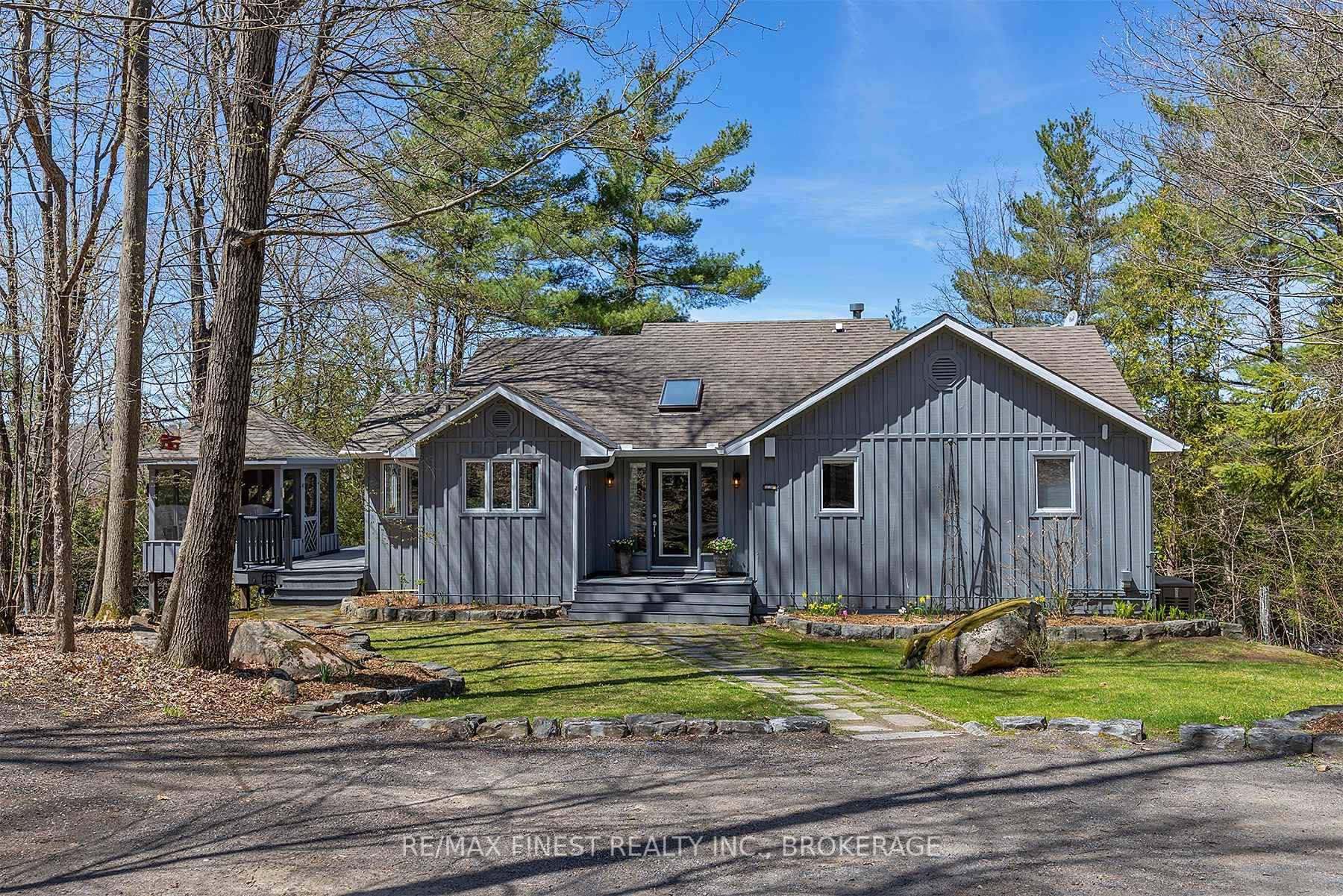Photo 2 of 1150 Deer Park Lane, Frontenac, Frontenac South — HOMEH