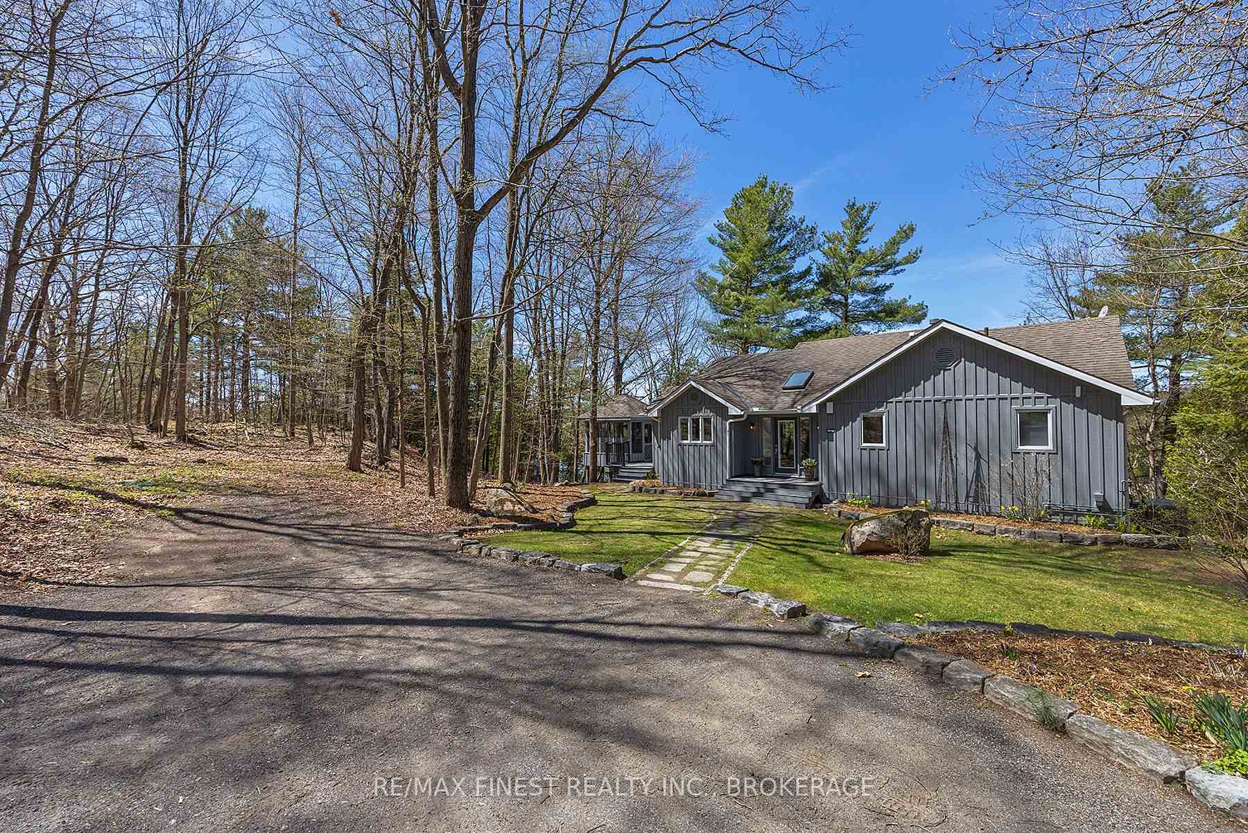 Photo 3 of 1150 Deer Park Lane, Frontenac, Frontenac South — HOMEH