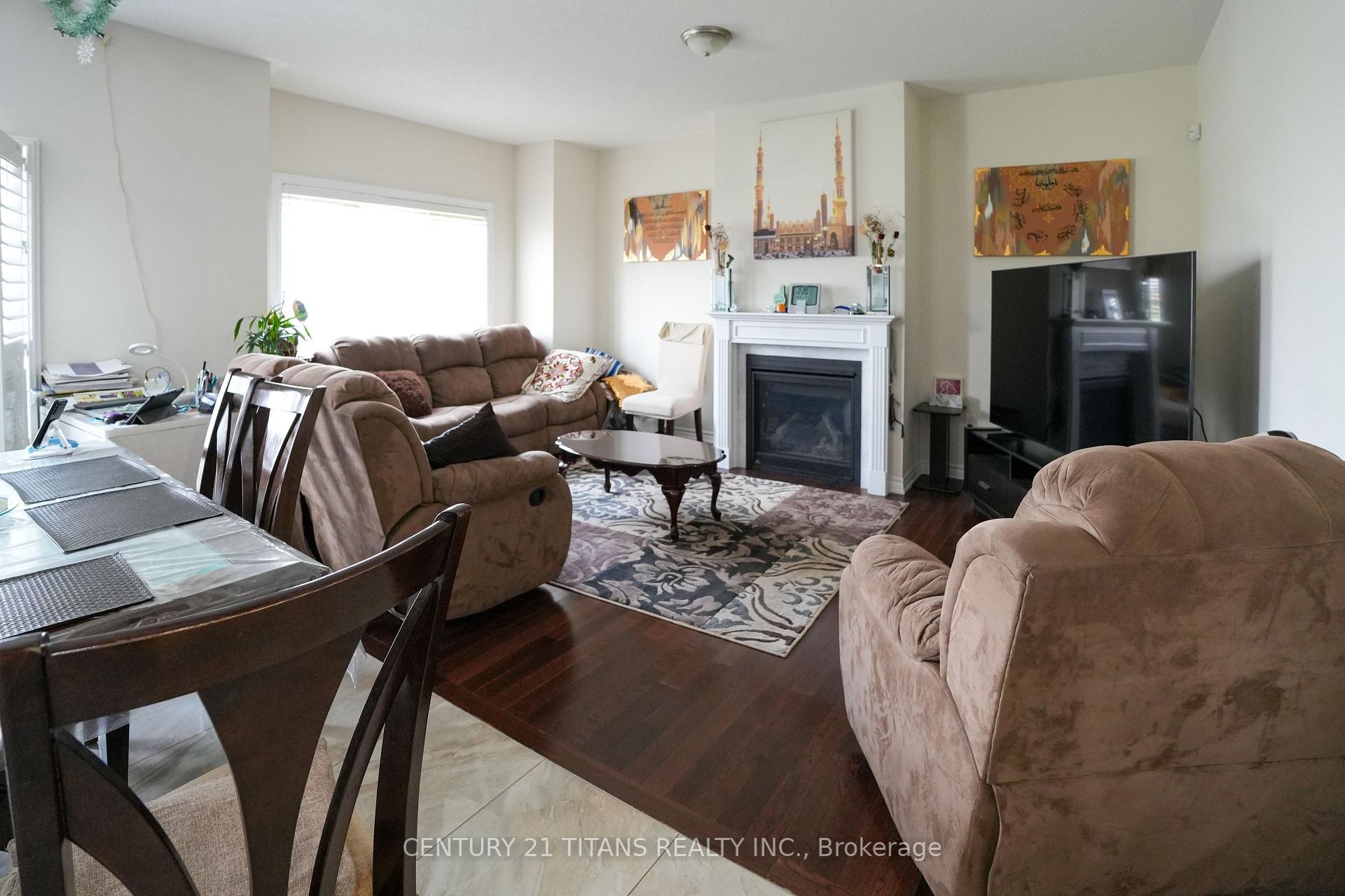 Photo 19 of 42 Lola Crescent, Brampton, Northwest Brampton — HOMEH