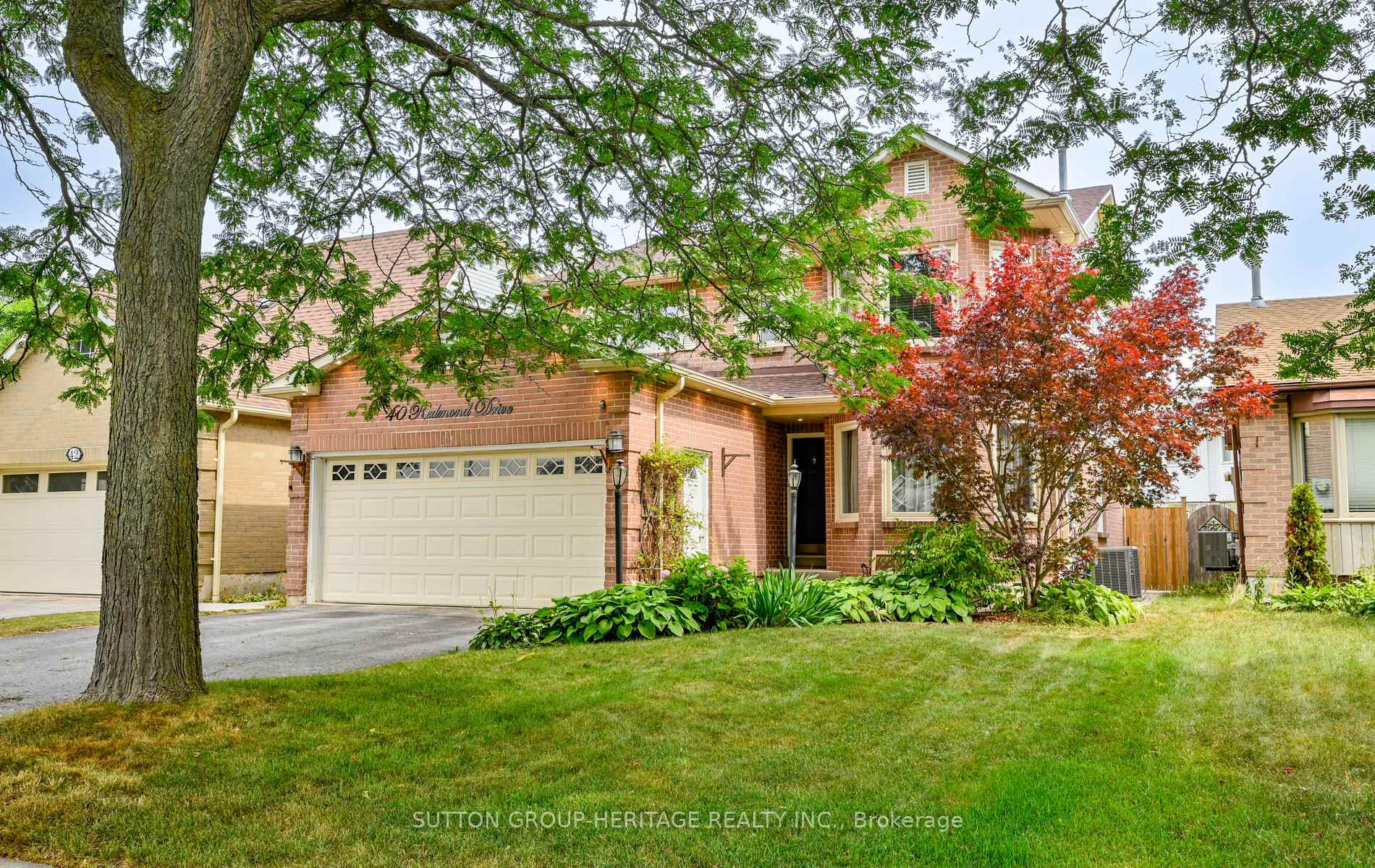 Photo 2 of 40 Redmond Drive, Ajax, Central — HOMEH