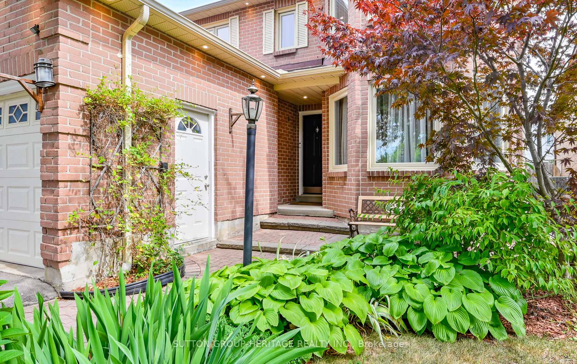 Photo 3 of 40 Redmond Drive, Ajax, Central — HOMEH