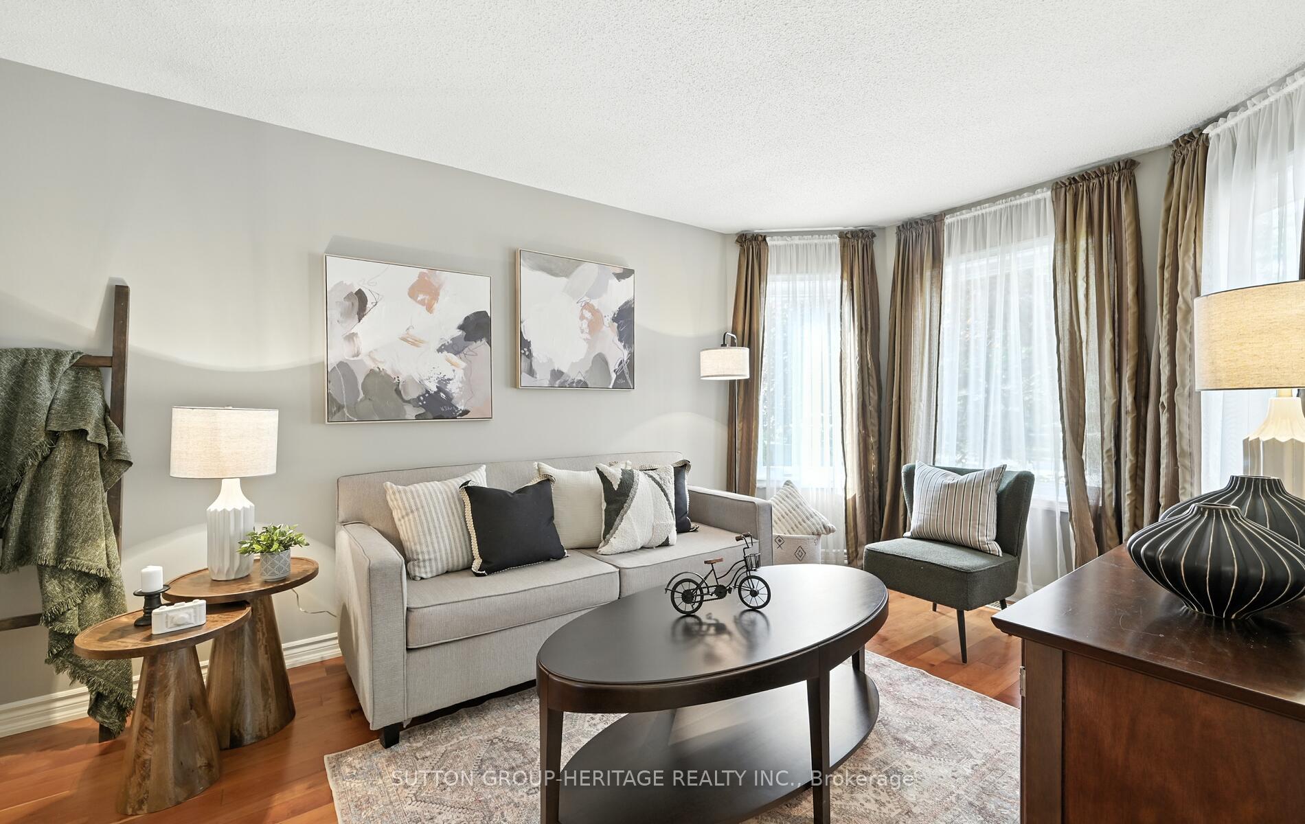 Photo 11 of 40 Redmond Drive, Ajax, Central — HOMEH