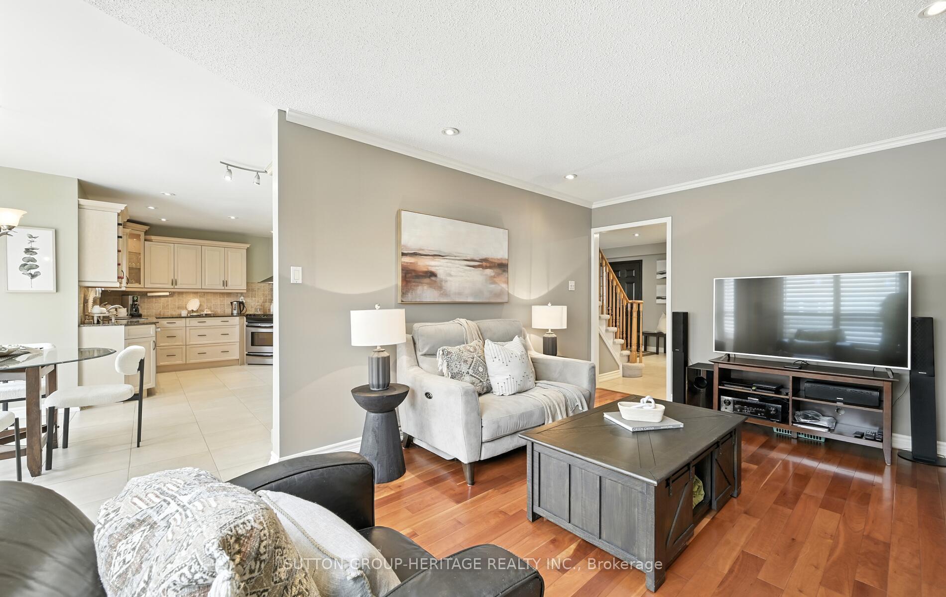 Photo 17 of 40 Redmond Drive, Ajax, Central — HOMEH