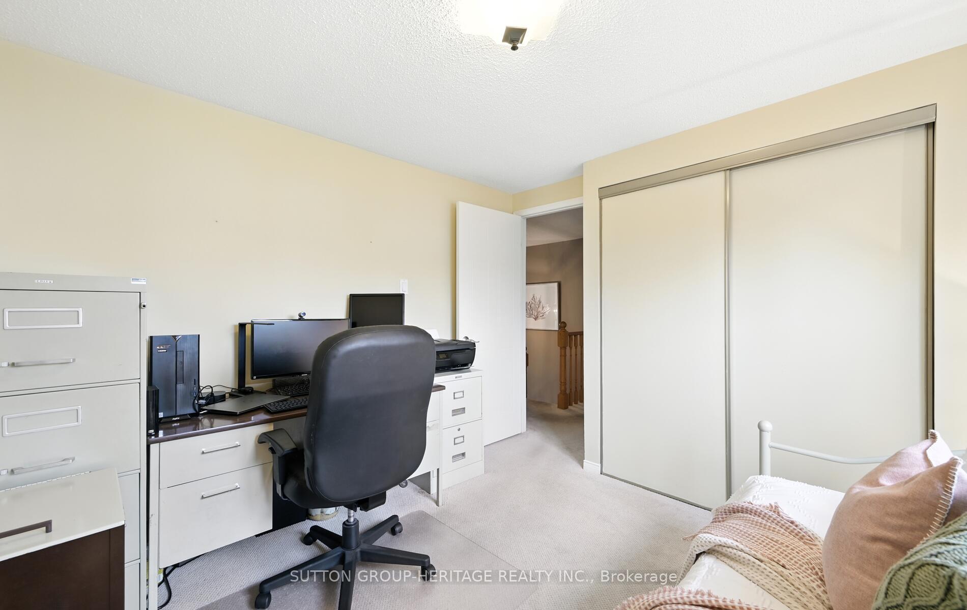 Photo 23 of 40 Redmond Drive, Ajax, Central — HOMEH