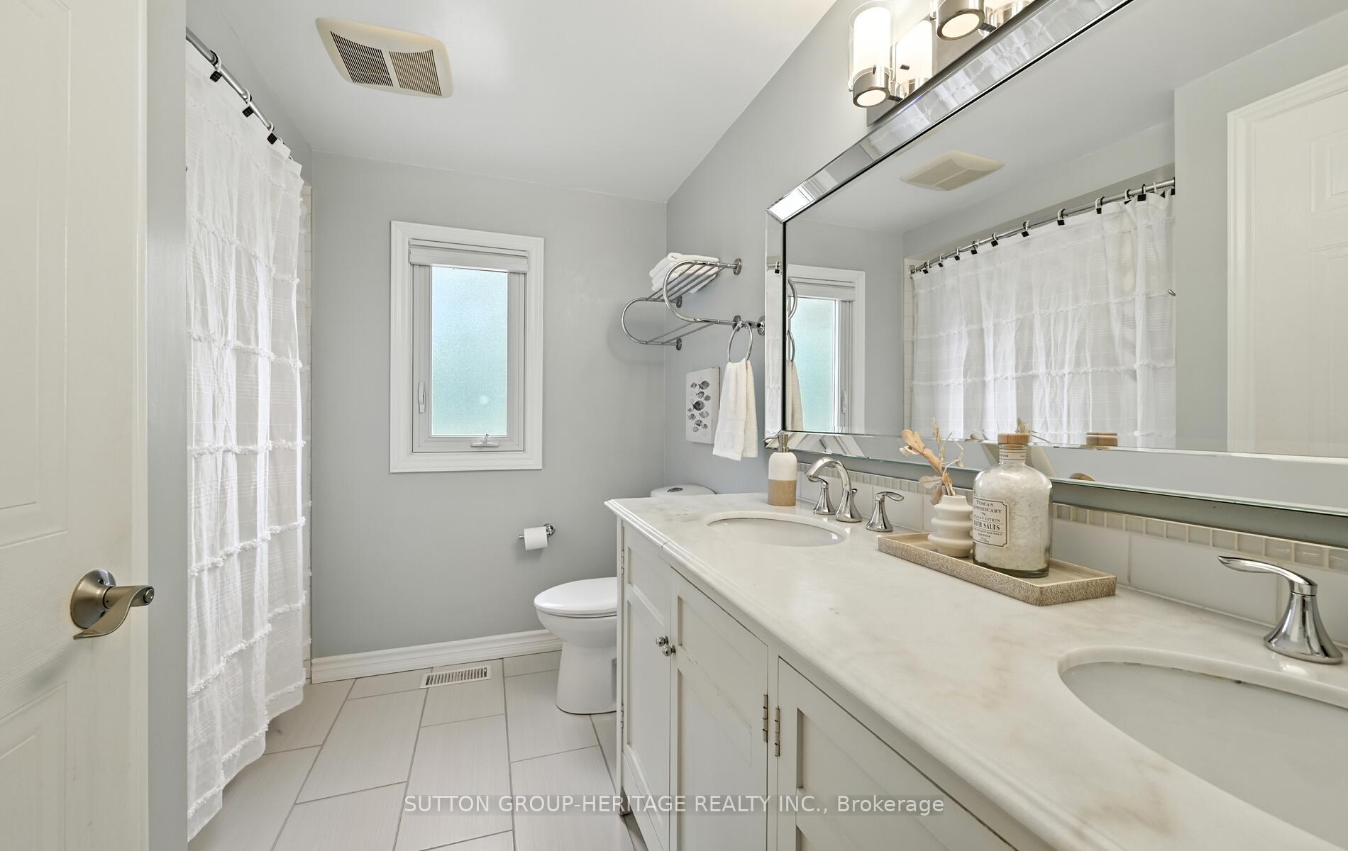 Photo 27 of 40 Redmond Drive, Ajax, Central — HOMEH