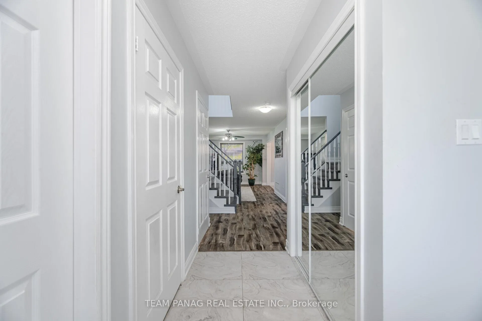 Photo 3 of 44 Deforest Drive, Brampton, Fletcher's Meadow — HOMEH