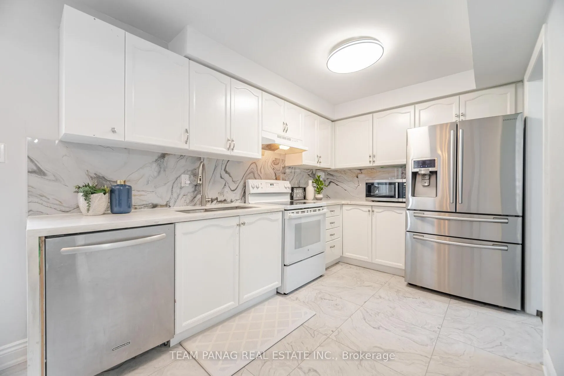 Photo 9 of 44 Deforest Drive, Brampton, Fletcher's Meadow — HOMEH