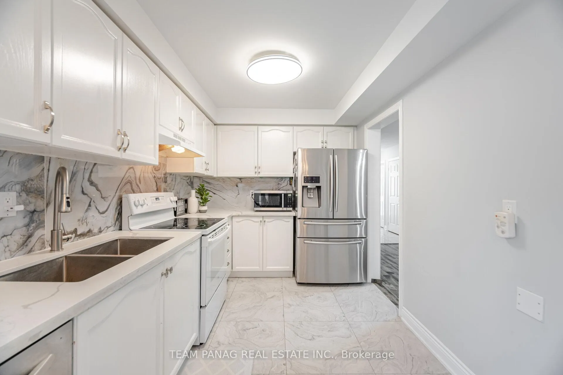 Photo 10 of 44 Deforest Drive, Brampton, Fletcher's Meadow — HOMEH