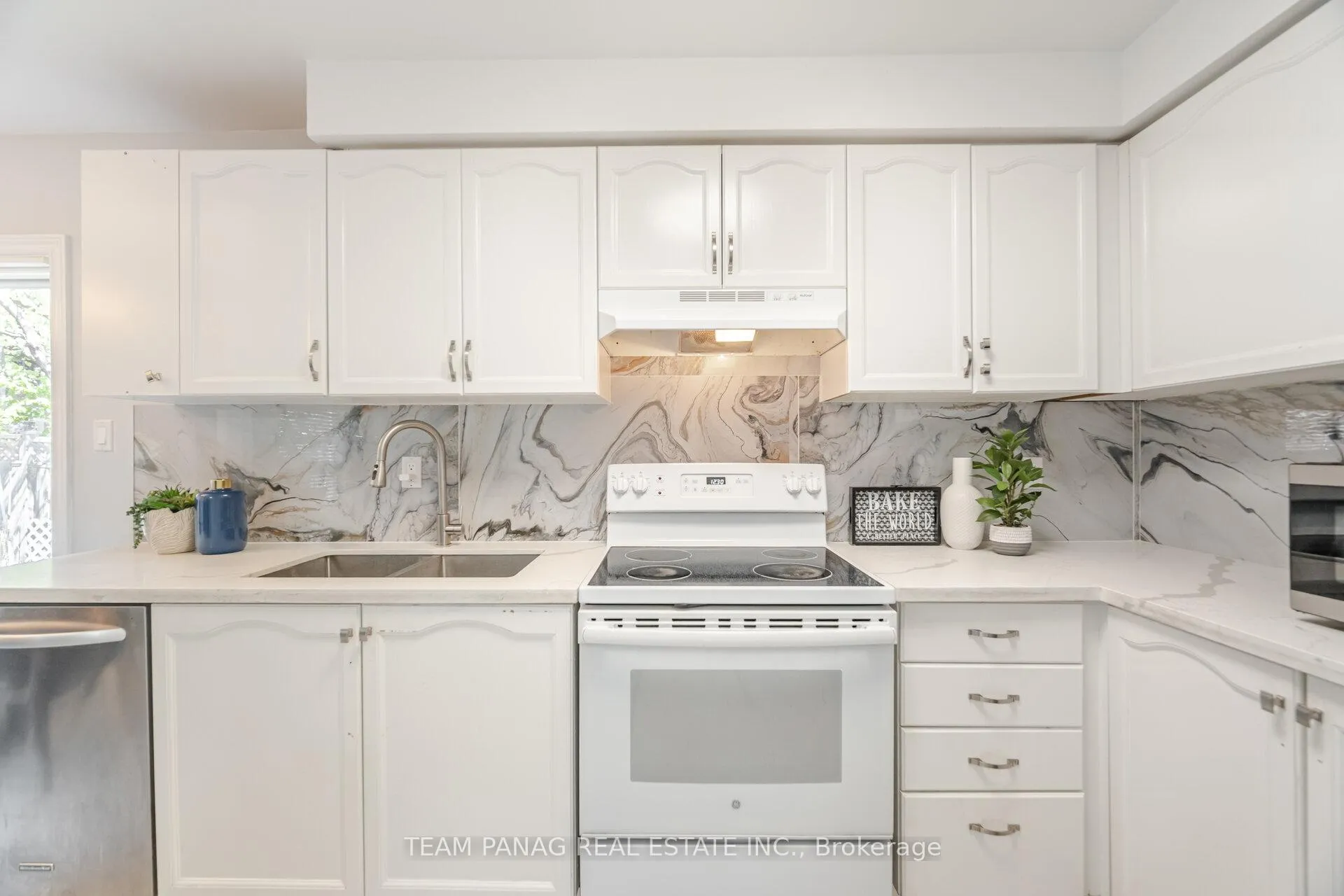 Photo 11 of 44 Deforest Drive, Brampton, Fletcher's Meadow — HOMEH