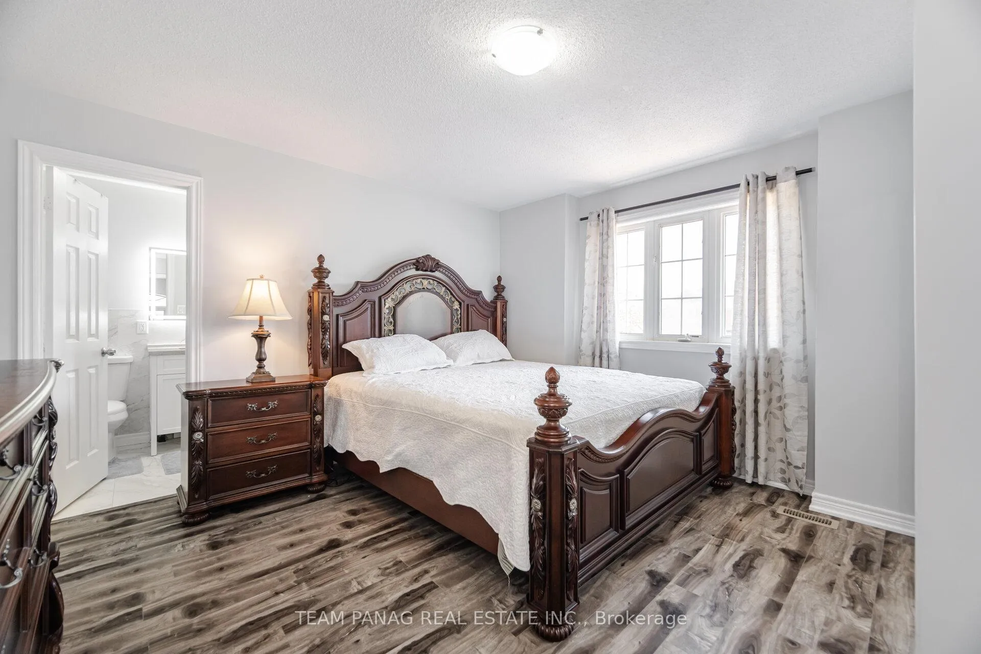 Photo 18 of 44 Deforest Drive, Brampton, Fletcher's Meadow — HOMEH