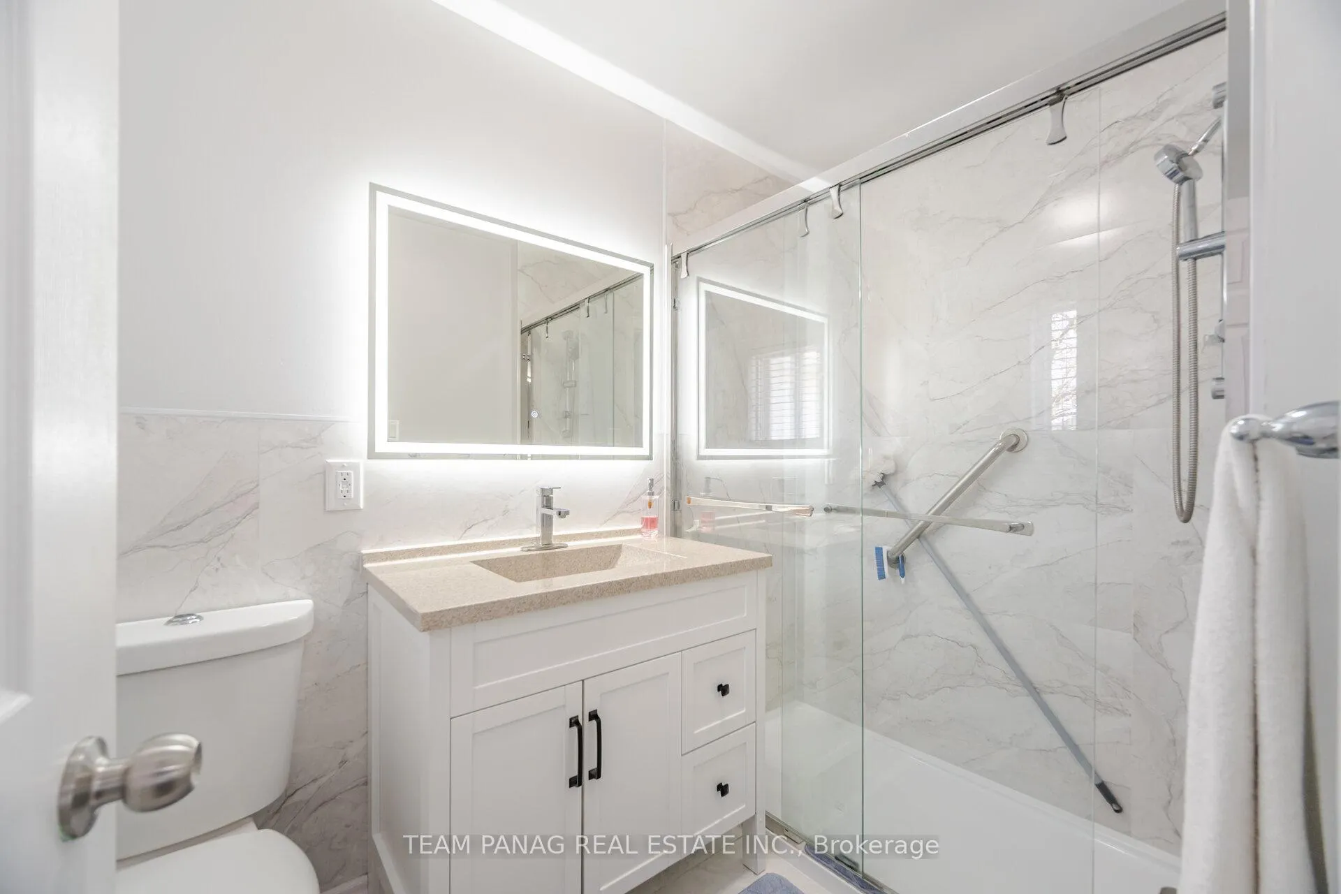 Photo 21 of 44 Deforest Drive, Brampton, Fletcher's Meadow — HOMEH