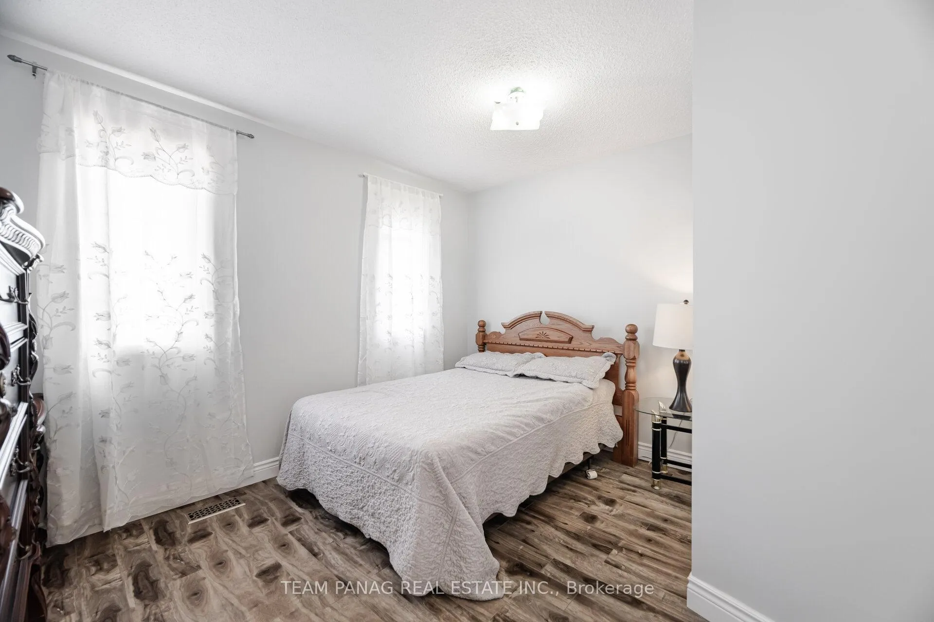 Photo 22 of 44 Deforest Drive, Brampton, Fletcher's Meadow — HOMEH