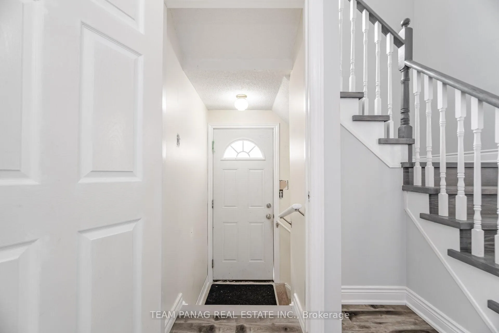 Photo 31 of 44 Deforest Drive, Brampton, Fletcher's Meadow — HOMEH