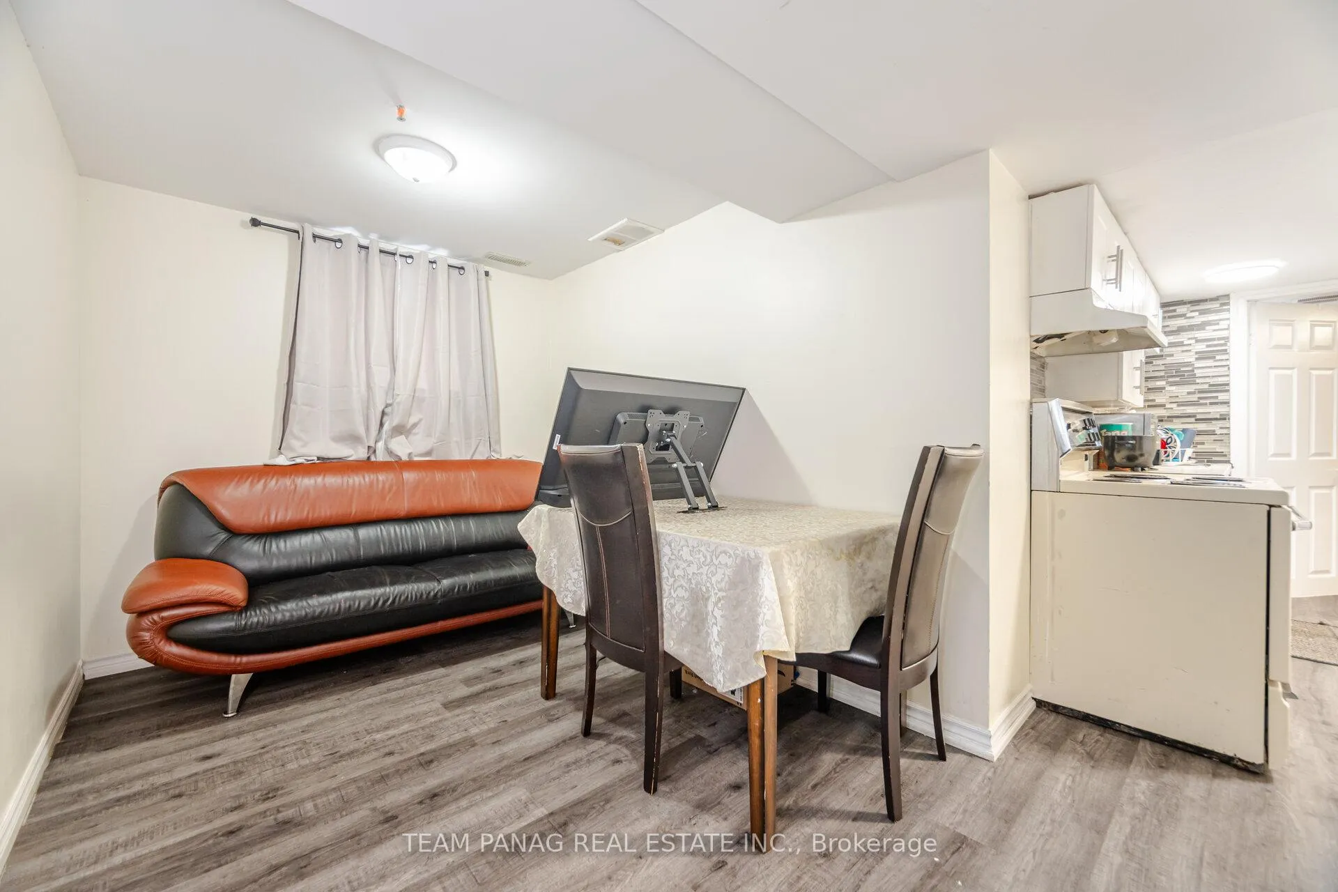 Photo 33 of 44 Deforest Drive, Brampton, Fletcher's Meadow — HOMEH