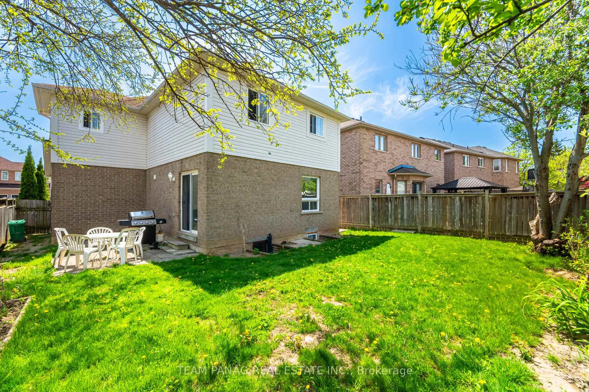 Photo 45 of 44 Deforest Drive, Brampton, Fletcher's Meadow — HOMEH