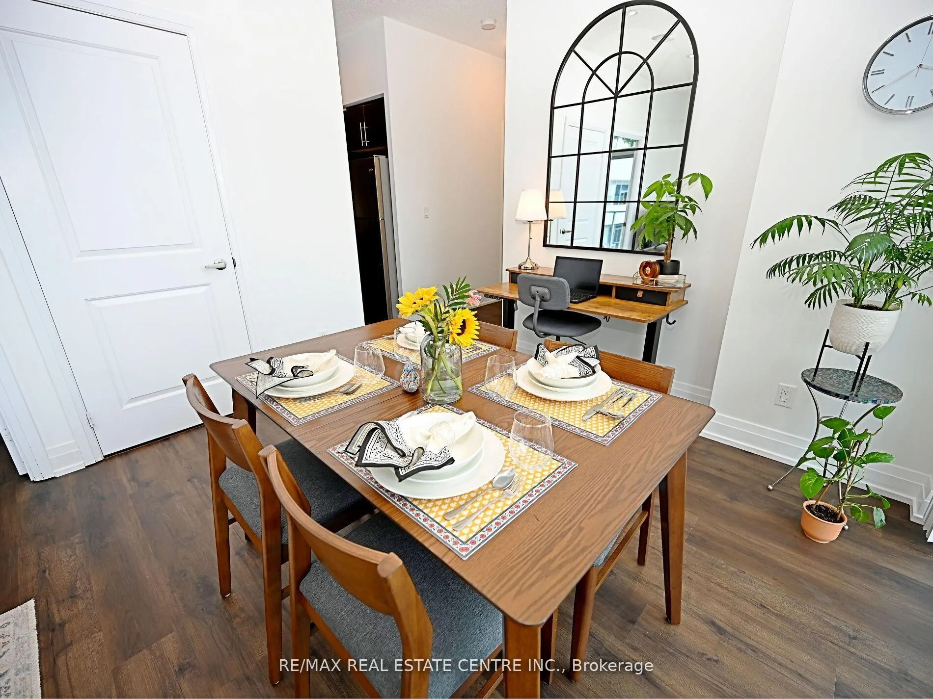 Photo 14 of Unit 505, 65 Speers Rd, Oakville, Central — HOMEH