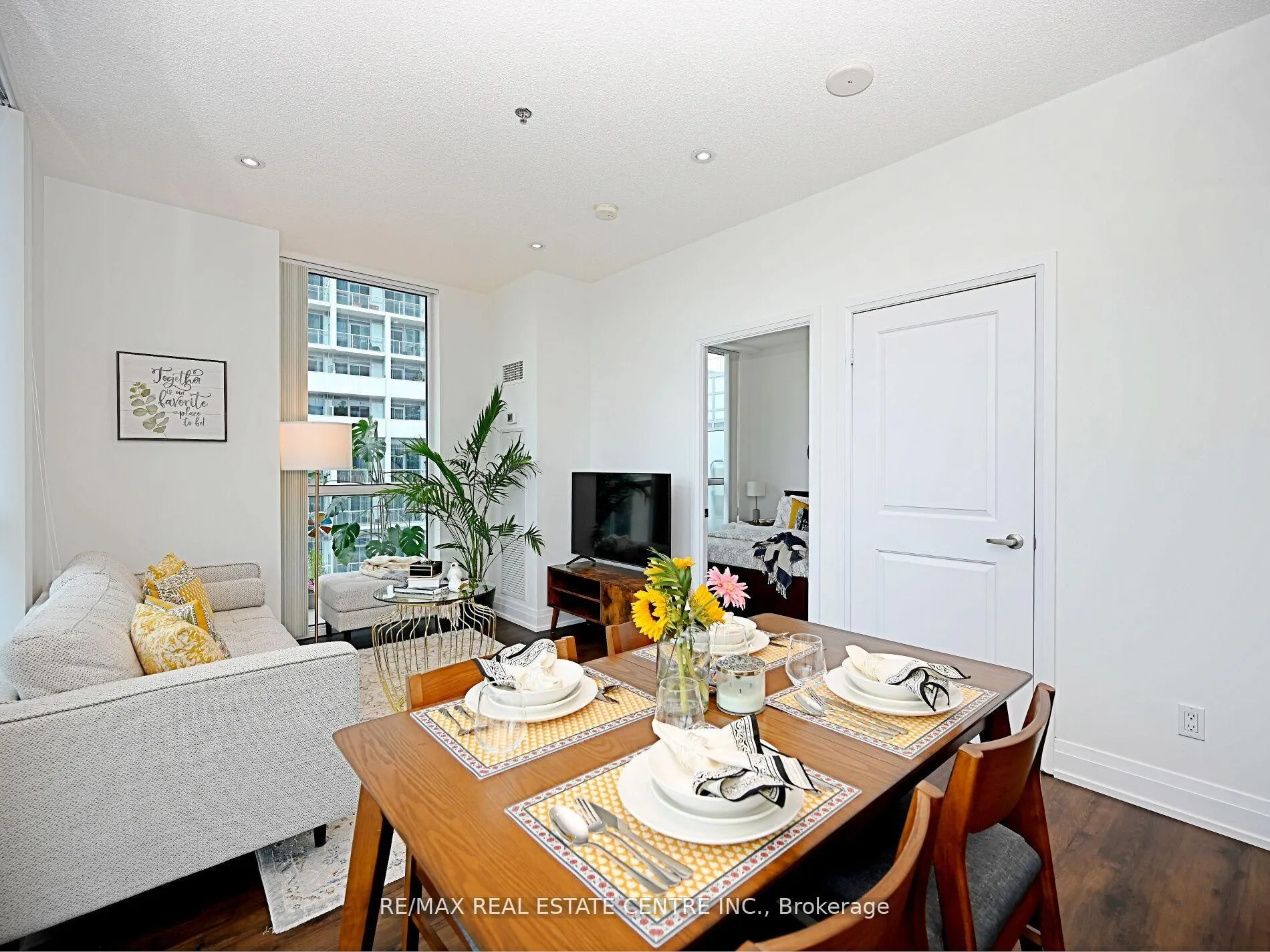 Photo 15 of Unit 505, 65 Speers Rd, Oakville, Central — HOMEH