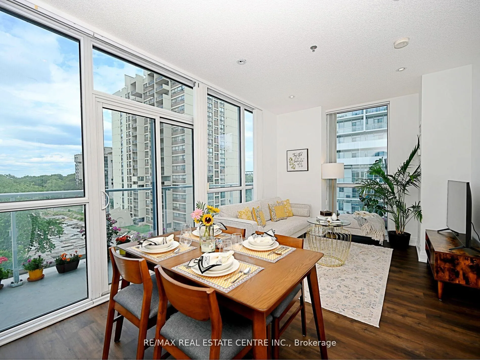 Photo 16 of Unit 505, 65 Speers Rd, Oakville, Central — HOMEH