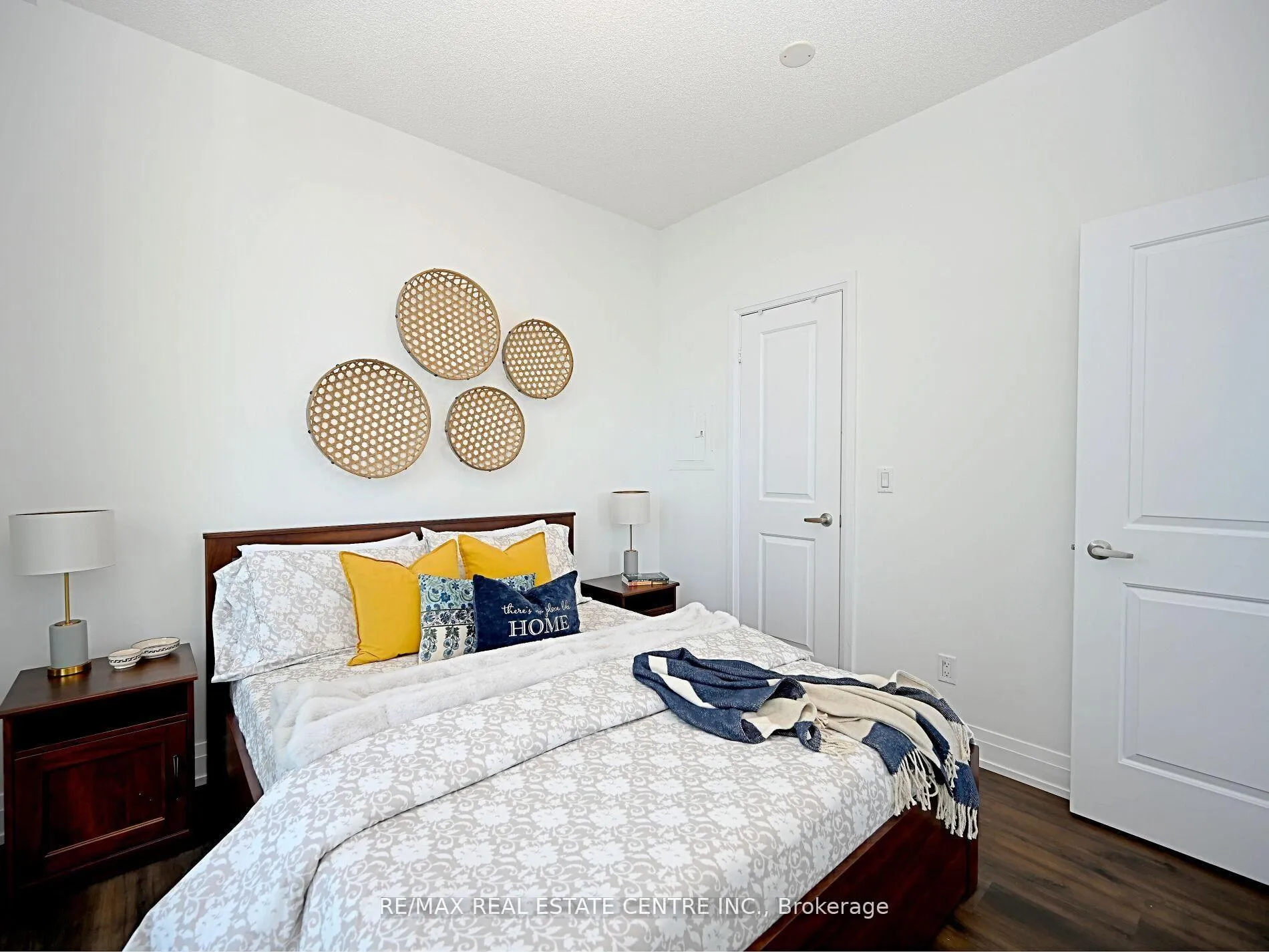 Photo 23 of Unit 505, 65 Speers Rd, Oakville, Central — HOMEH