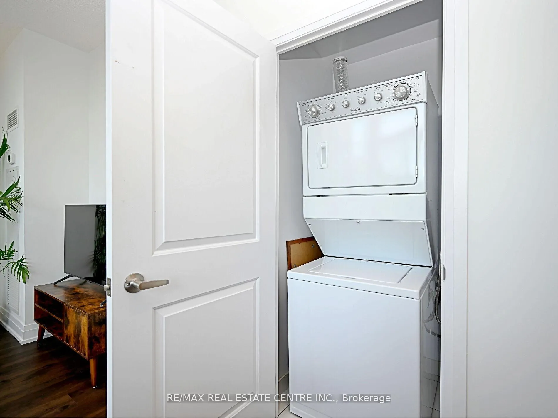 Photo 30 of Unit 505, 65 Speers Rd, Oakville, Central — HOMEH