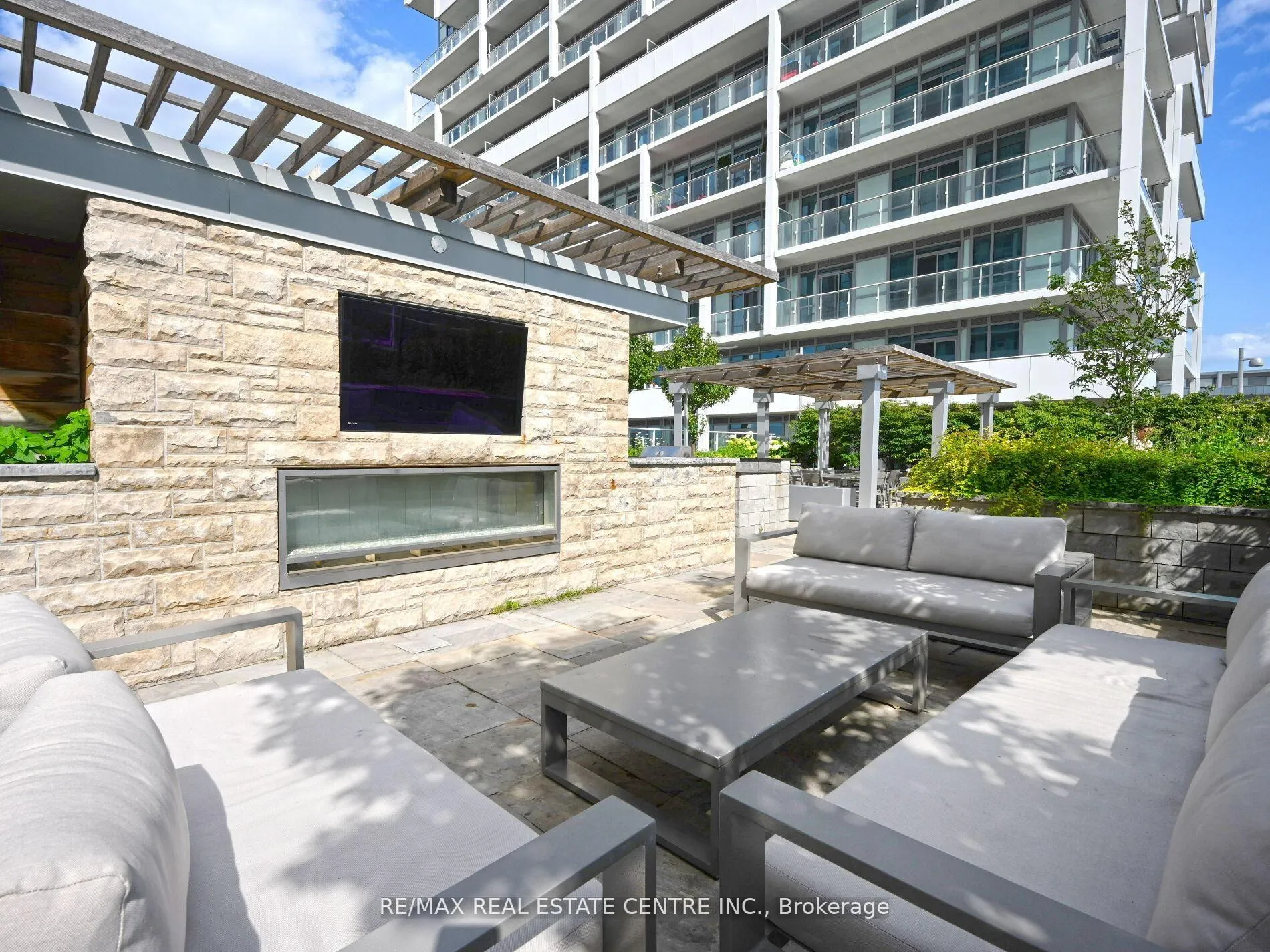 Photo 33 of Unit 505, 65 Speers Rd, Oakville, Central — HOMEH