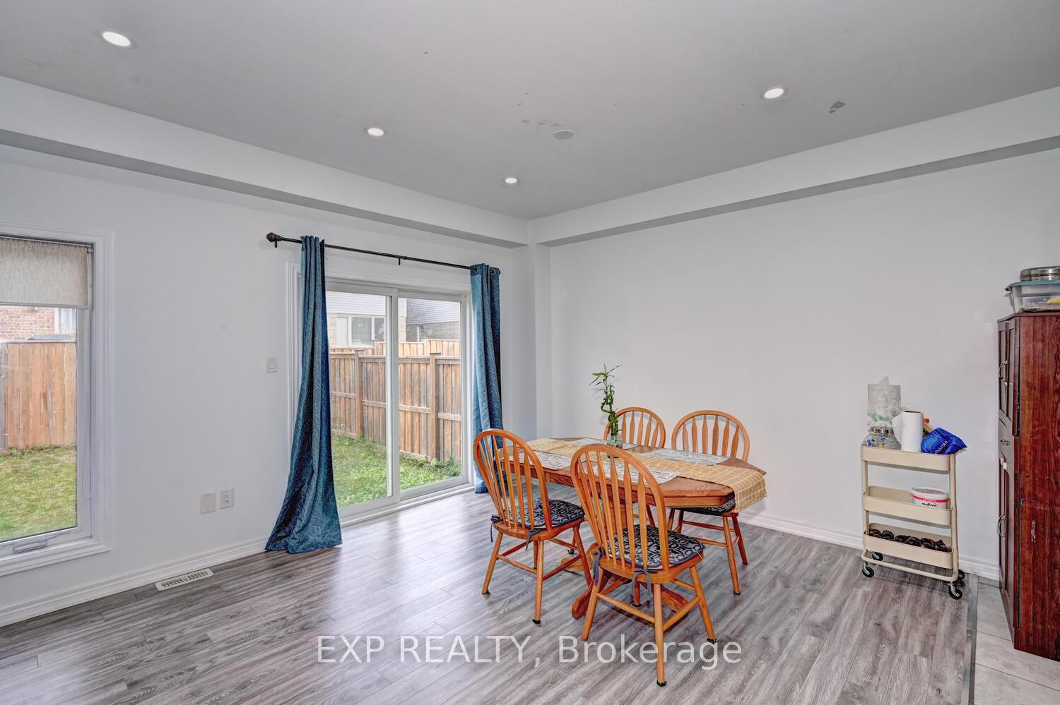 Photo 8 of 67 Knotty Pine Avenue, Cambridge, Preston Heights — HOMEH