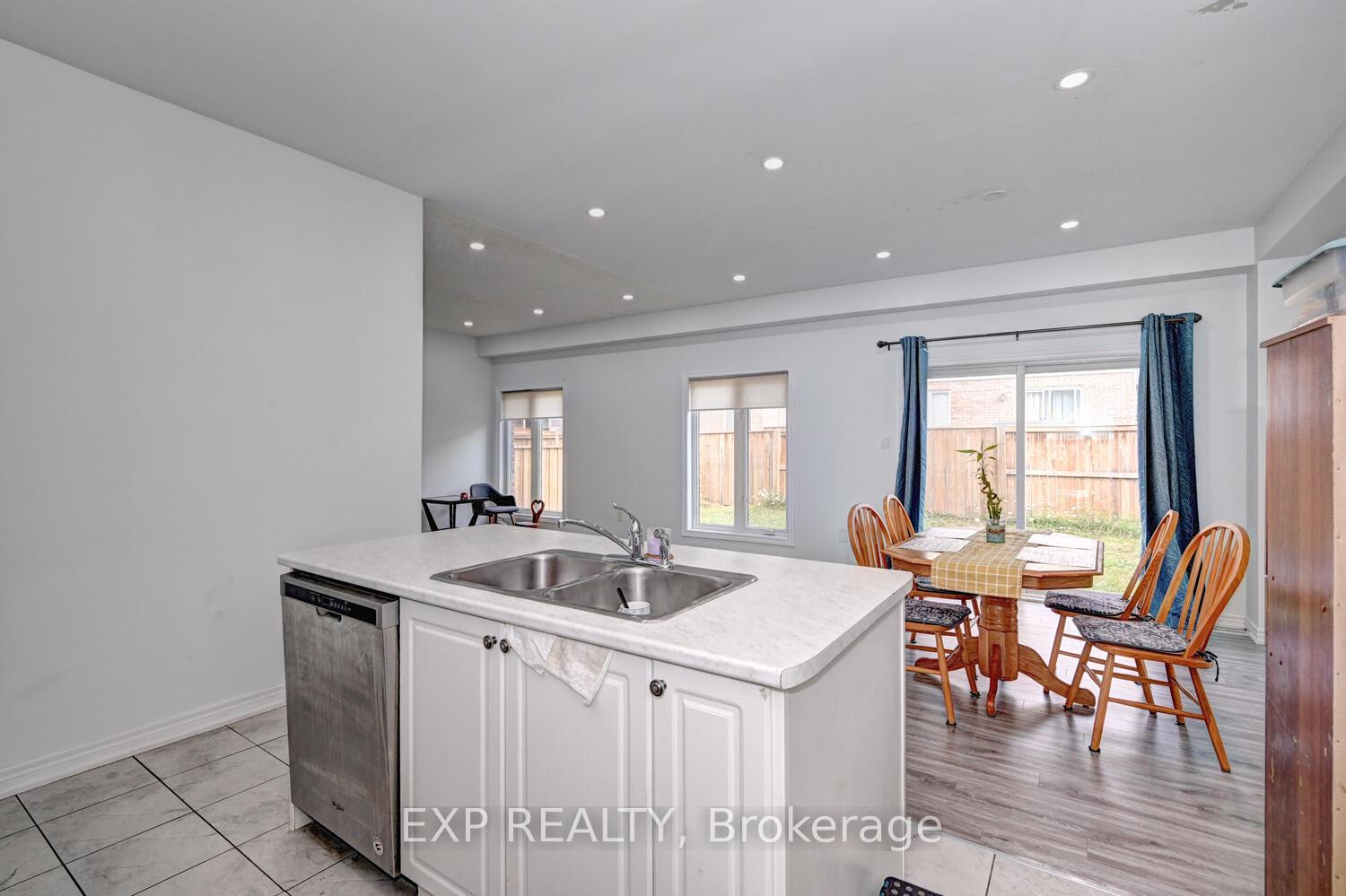 Photo 13 of 67 Knotty Pine Avenue, Cambridge, Preston Heights — HOMEH