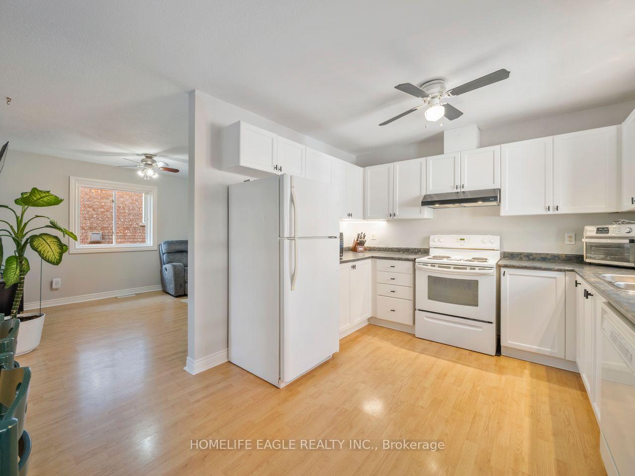 Photo 5 of 15 Brown Wood Drive, Barrie, Little Lake — HOMEH