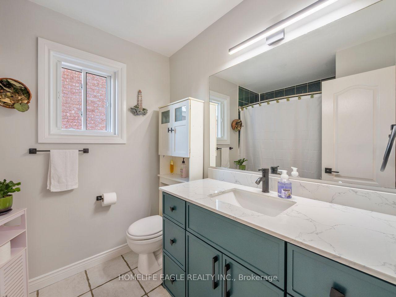 Photo 9 of 15 Brown Wood Drive, Barrie, Little Lake — HOMEH