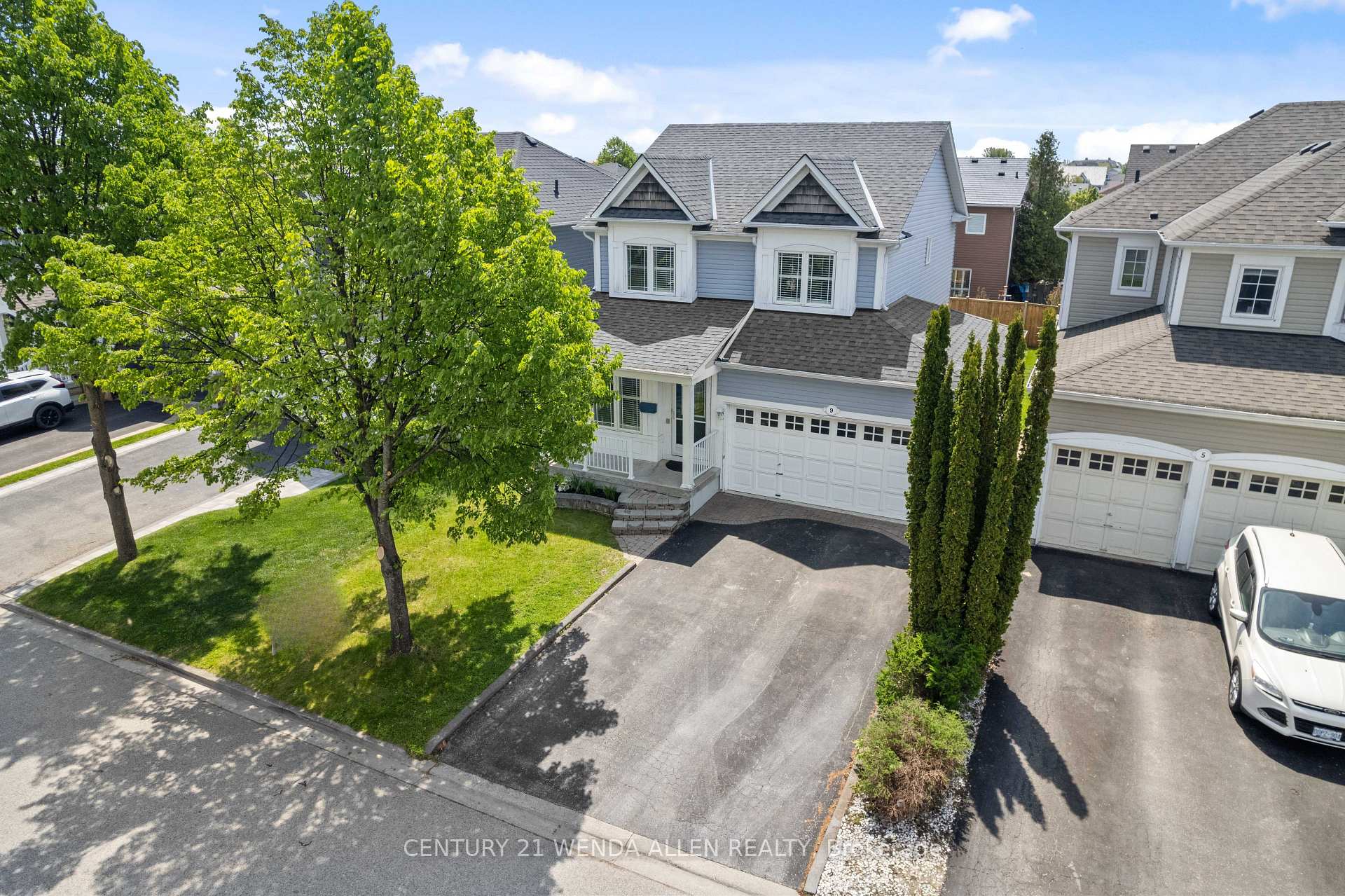 Photo 1 of 9 Rosemeadow Crescent, Clarington, Newcastle — HOMEH