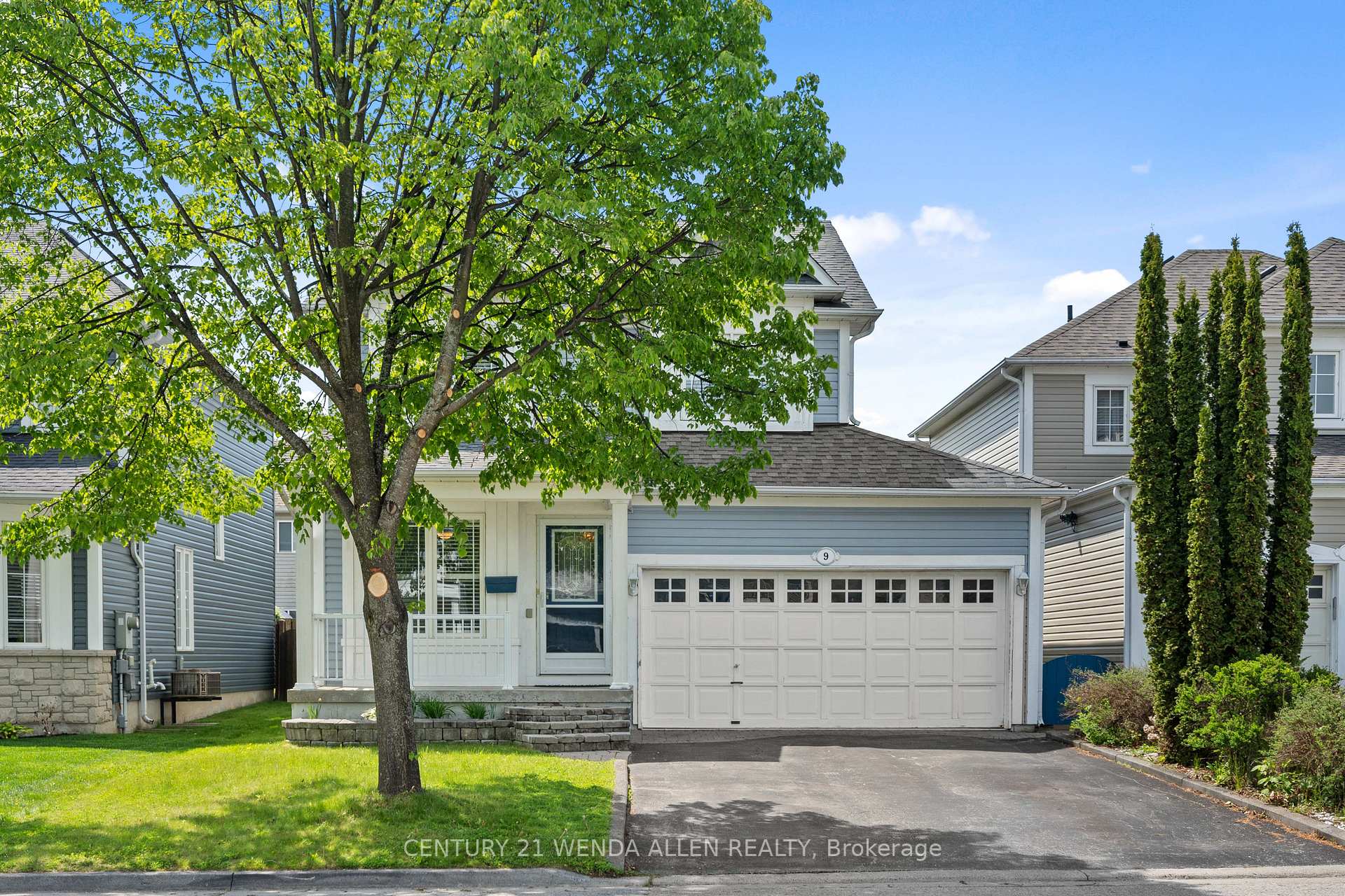 Photo 3 of 9 Rosemeadow Crescent, Clarington, Newcastle — HOMEH