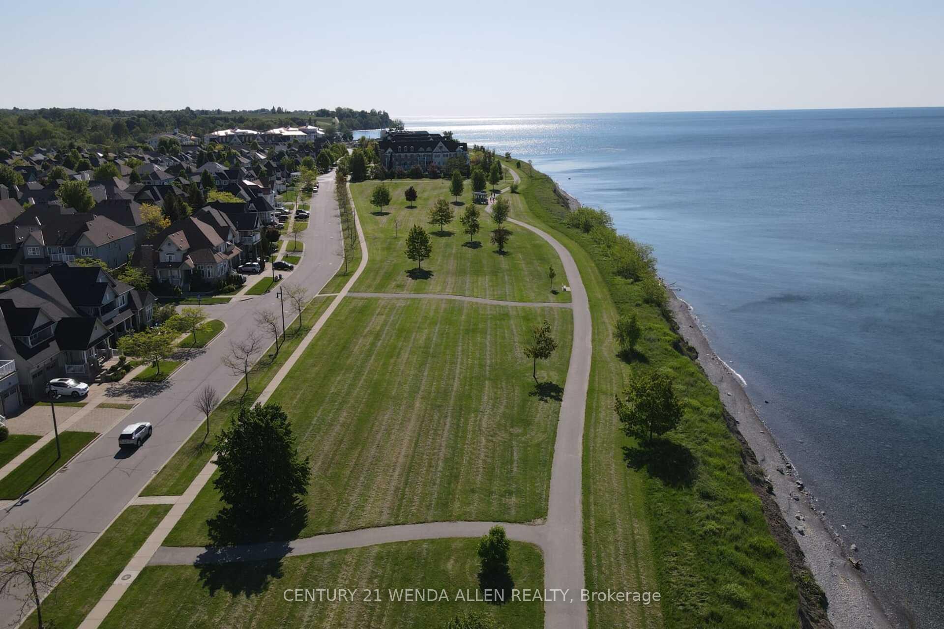 Photo 5 of 9 Rosemeadow Crescent, Clarington, Newcastle — HOMEH