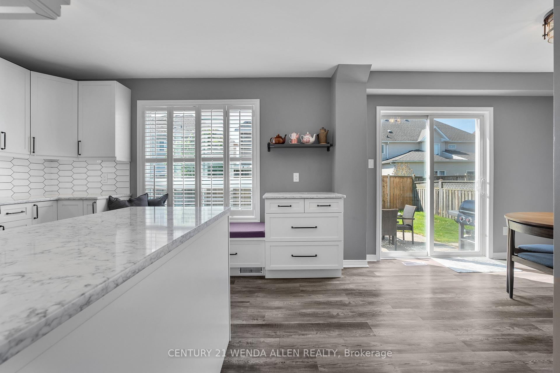 Photo 12 of 9 Rosemeadow Crescent, Clarington, Newcastle — HOMEH