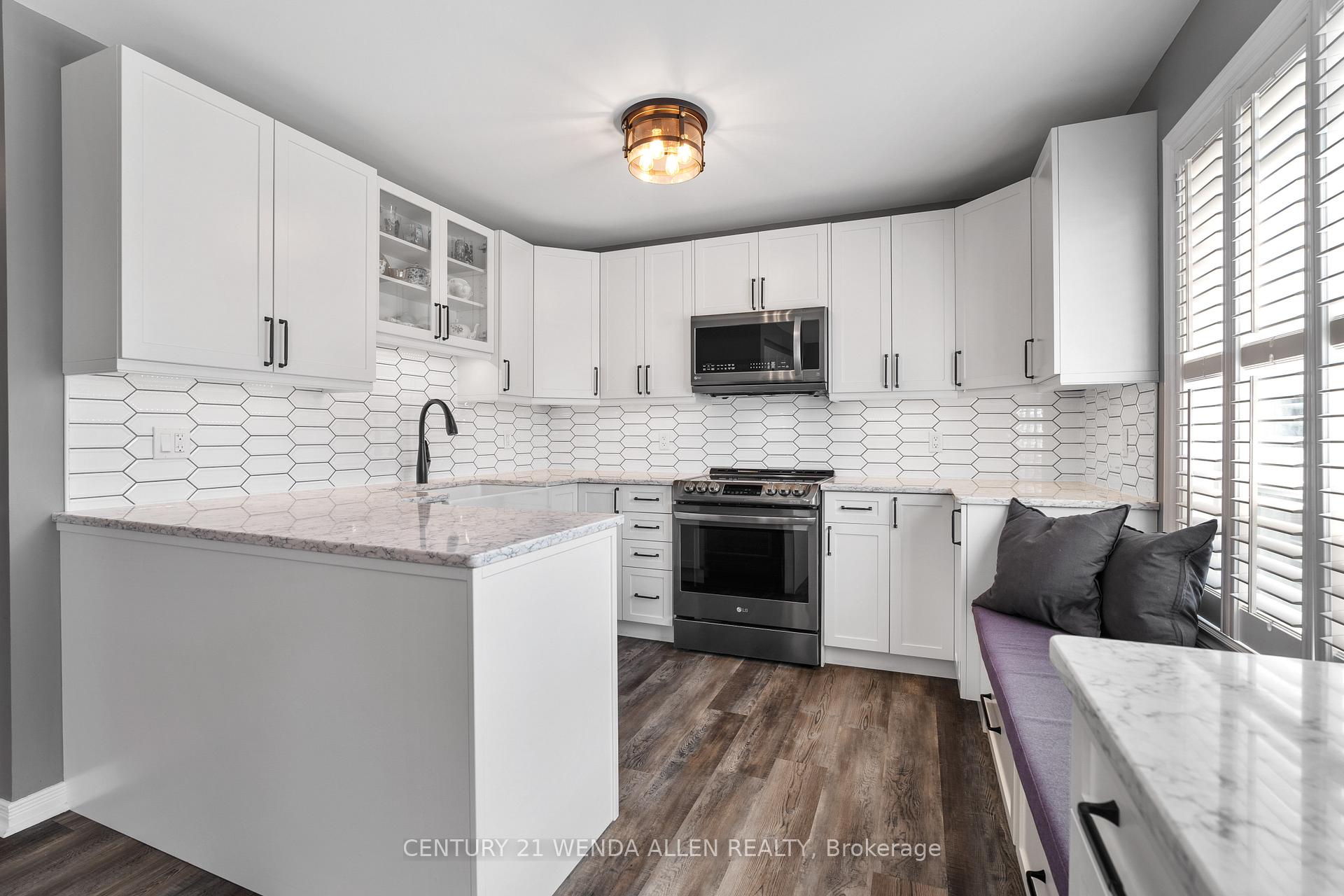 Photo 13 of 9 Rosemeadow Crescent, Clarington, Newcastle — HOMEH