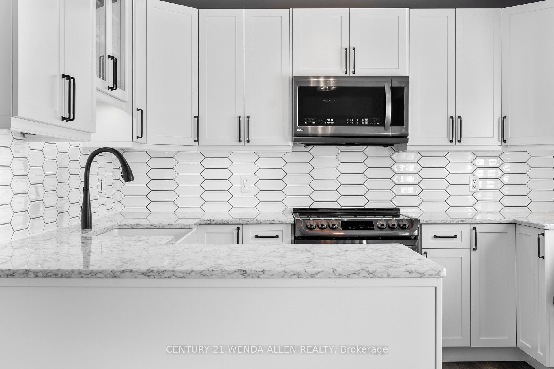 Photo 16 of 9 Rosemeadow Crescent, Clarington, Newcastle — HOMEH