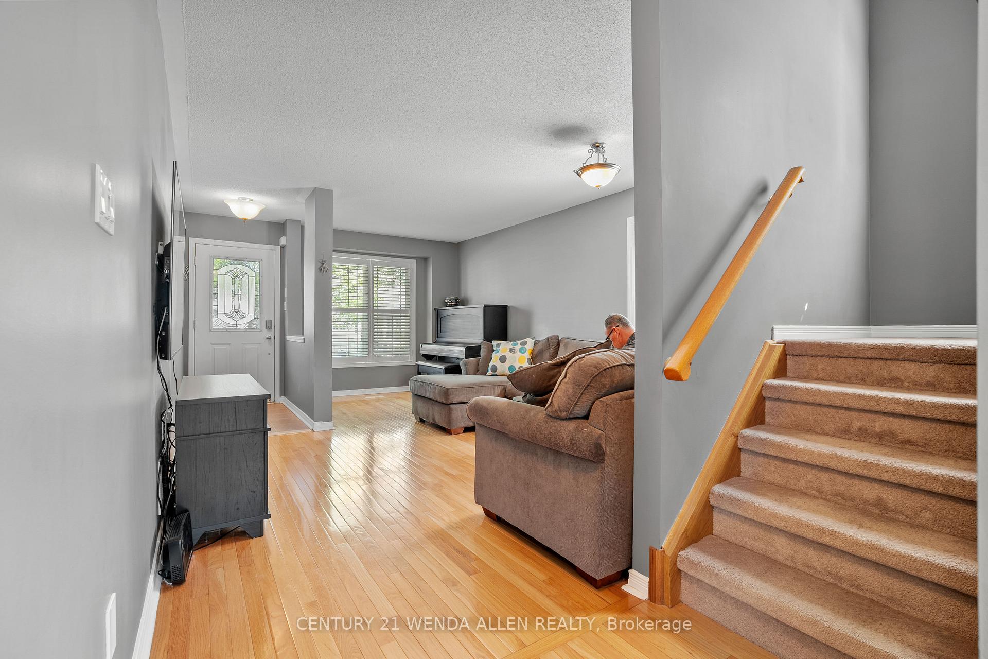 Photo 23 of 9 Rosemeadow Crescent, Clarington, Newcastle — HOMEH