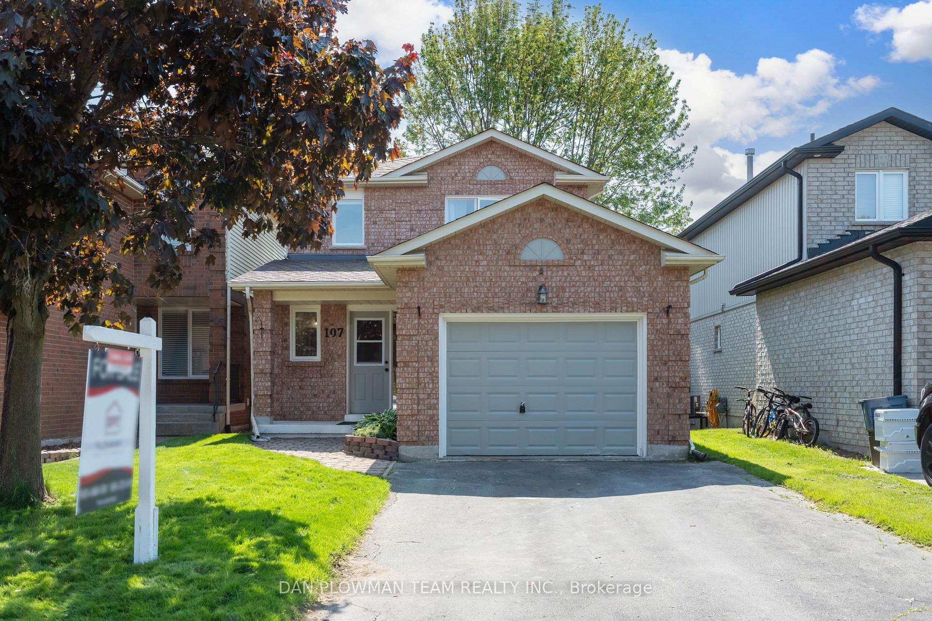 Photo 2 of 107 Poolton Crescent, Clarington, Courtice — HOMEH